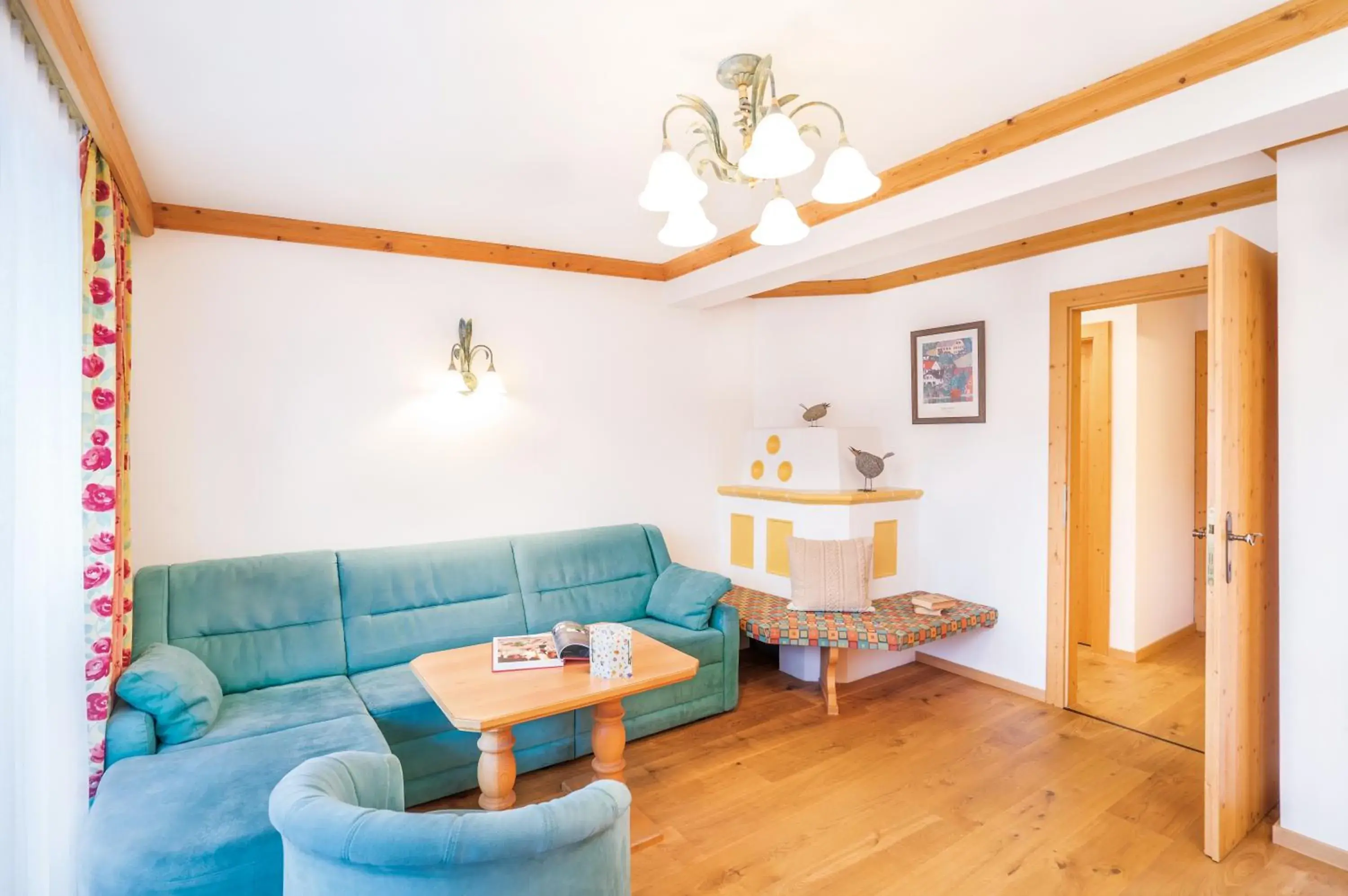 Living room, Seating Area in Biohotel Leutascherhof