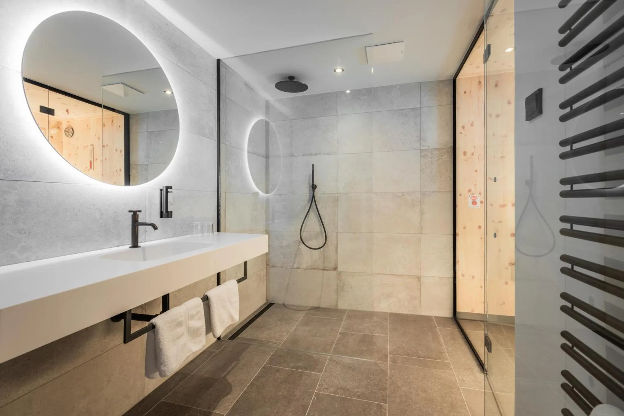 Shower in Biohotel Leutascherhof