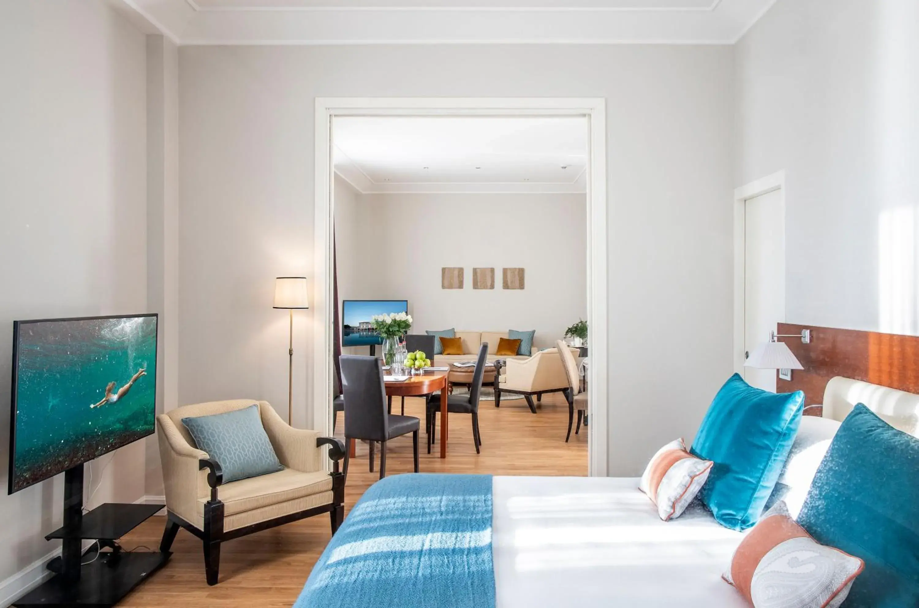 Living room, Bed in Terme di Saturnia Natural Spa & Golf Resort - The Leading Hotels of the World Living room, Bed in Terme di Saturnia Natural Spa & Golf Resort - The Leading Hotels of the World