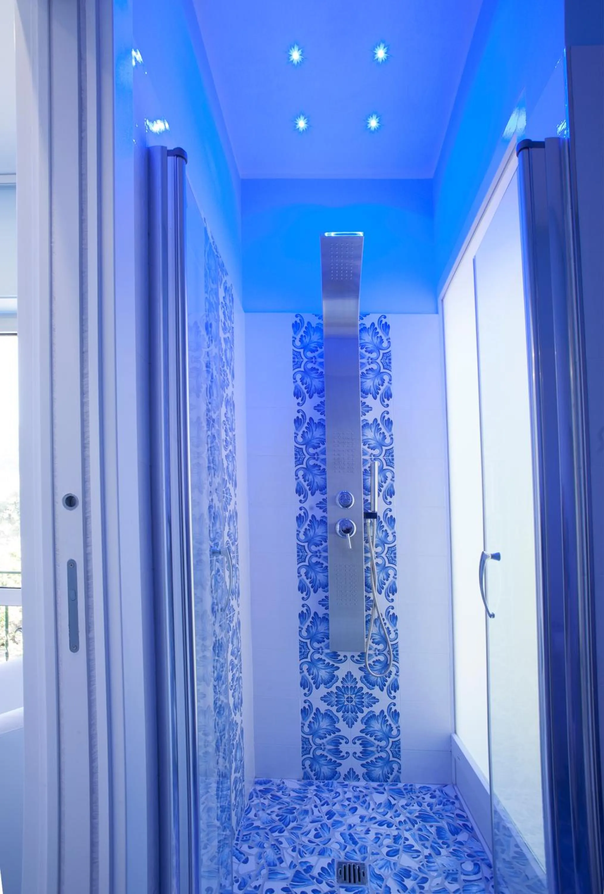 Bathroom in Golfo Delle Sirene