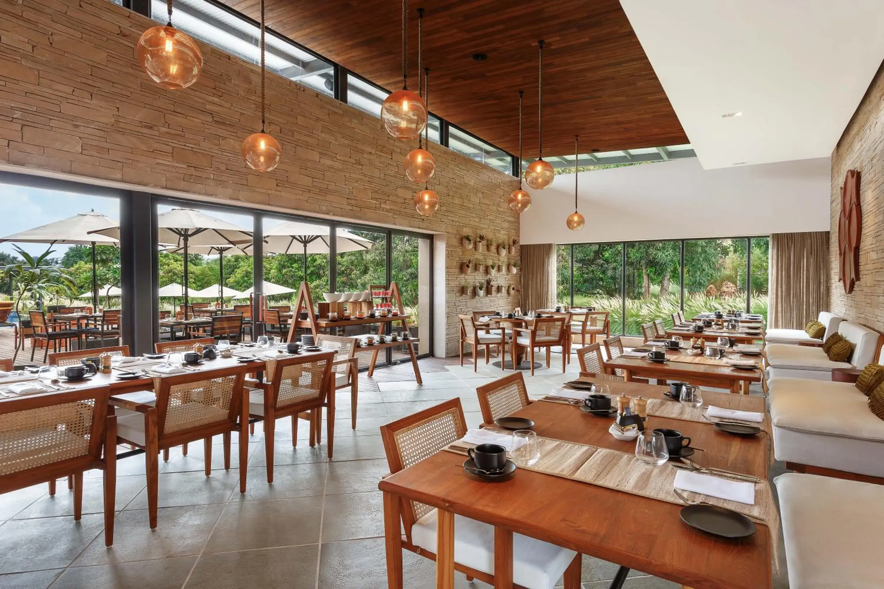 Restaurant/places to eat in Woods at Sasan Restaurant/places to eat in Woods at Sasan