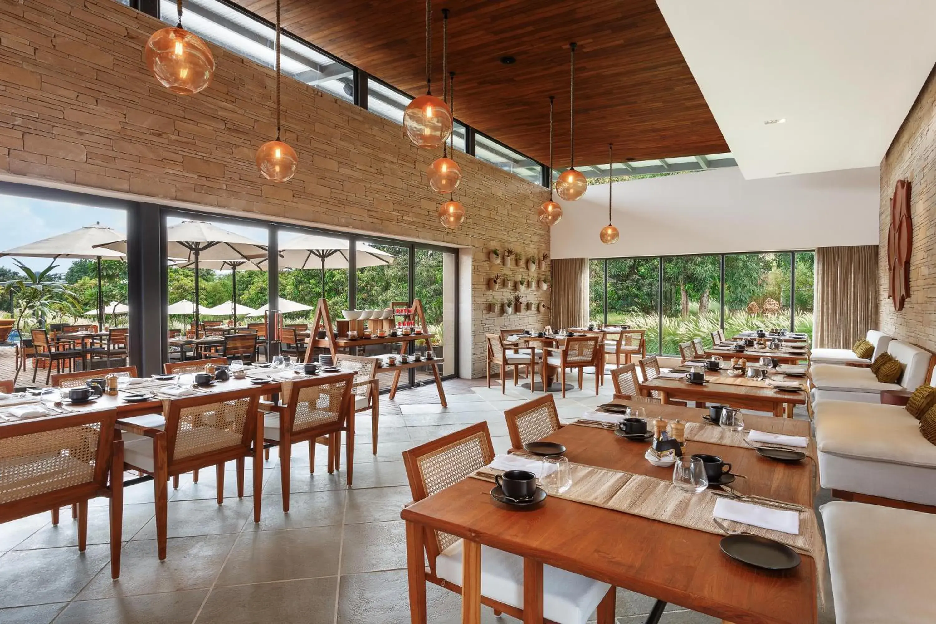 Restaurant/places to eat in Woods at Sasan Restaurant/places to eat in Woods at Sasan