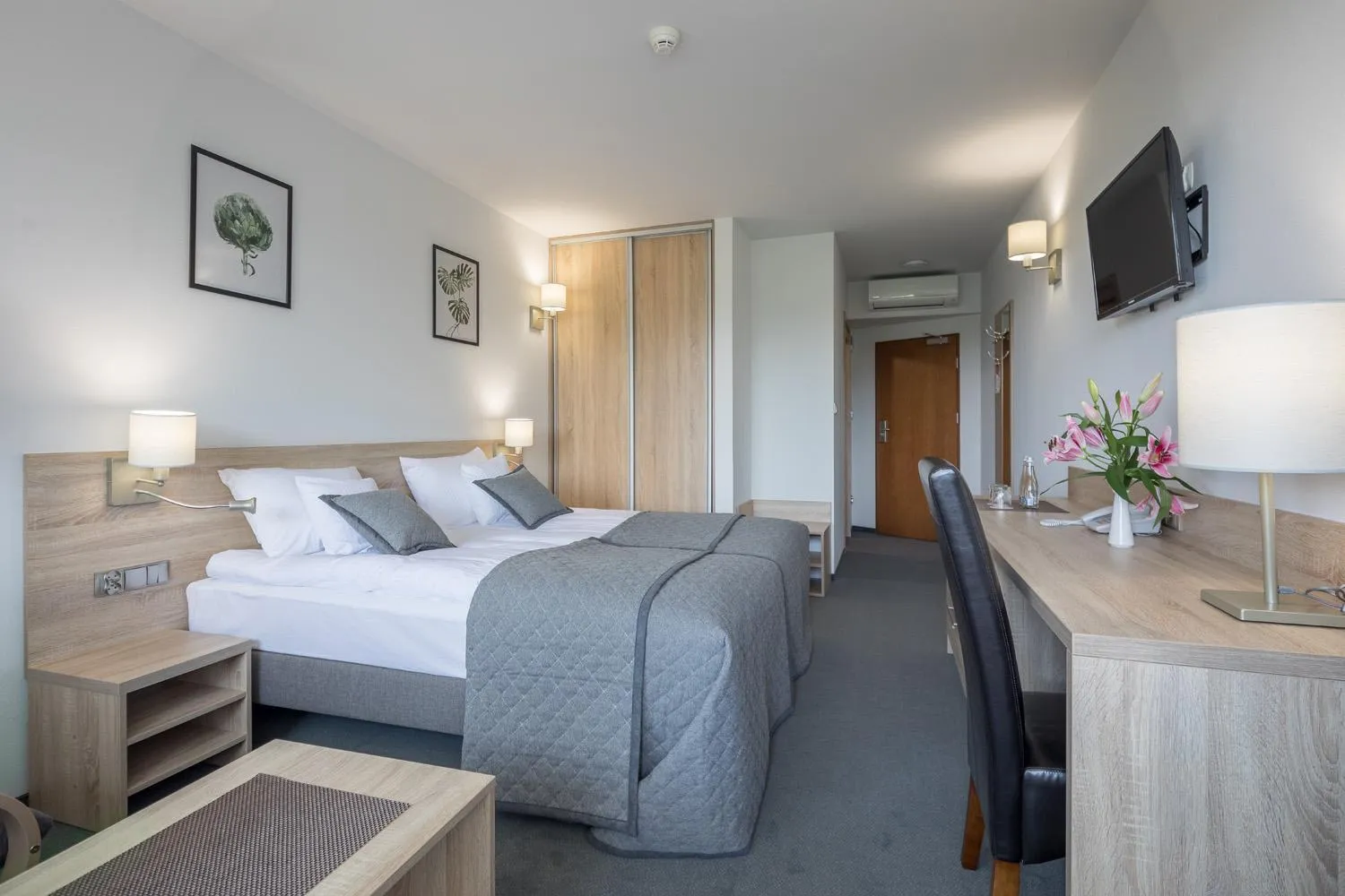 Photo of the whole room, Bed in Villa Barbara