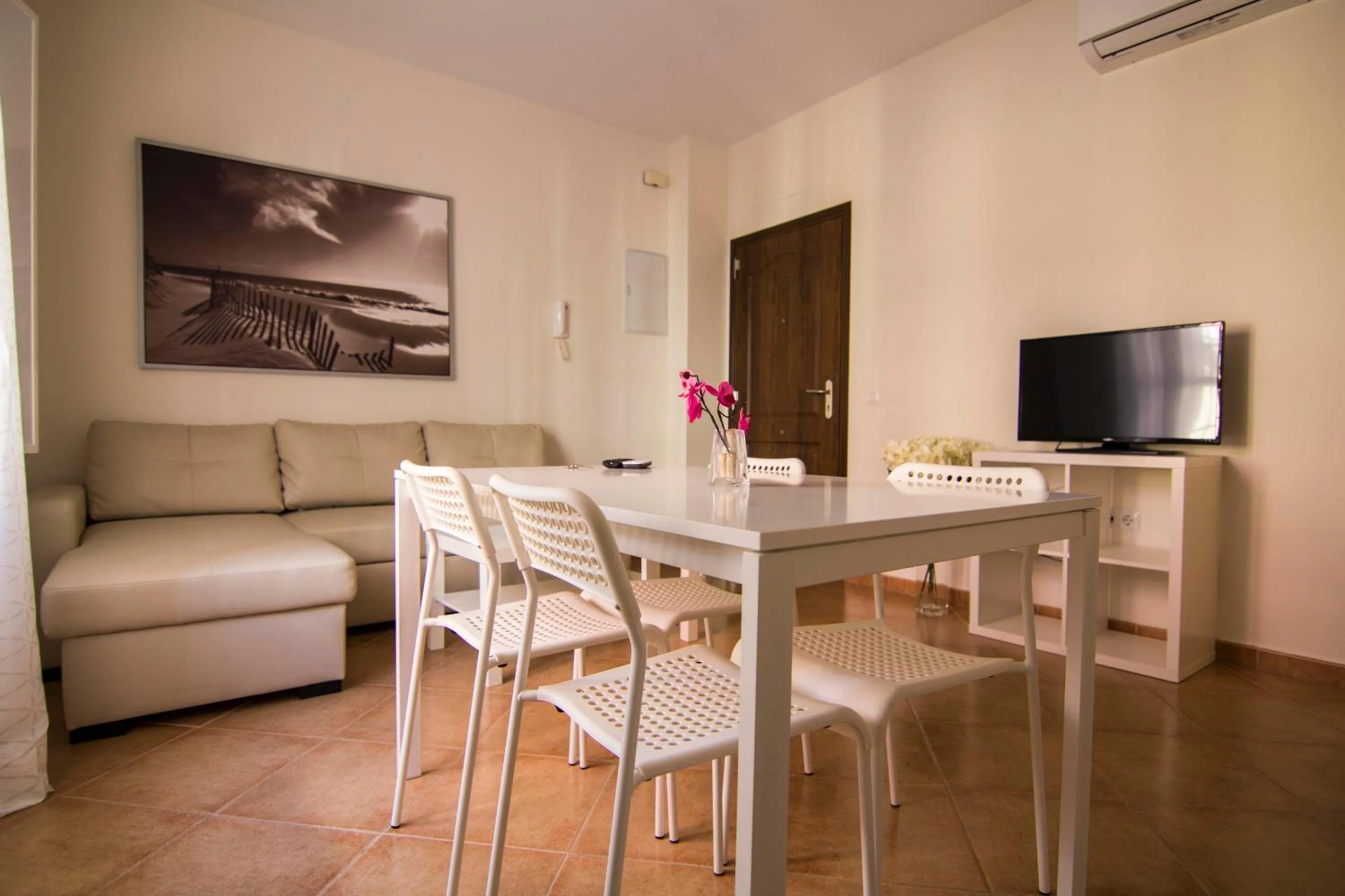 Dining area in Apartamentos Centro 2 el Puerto
