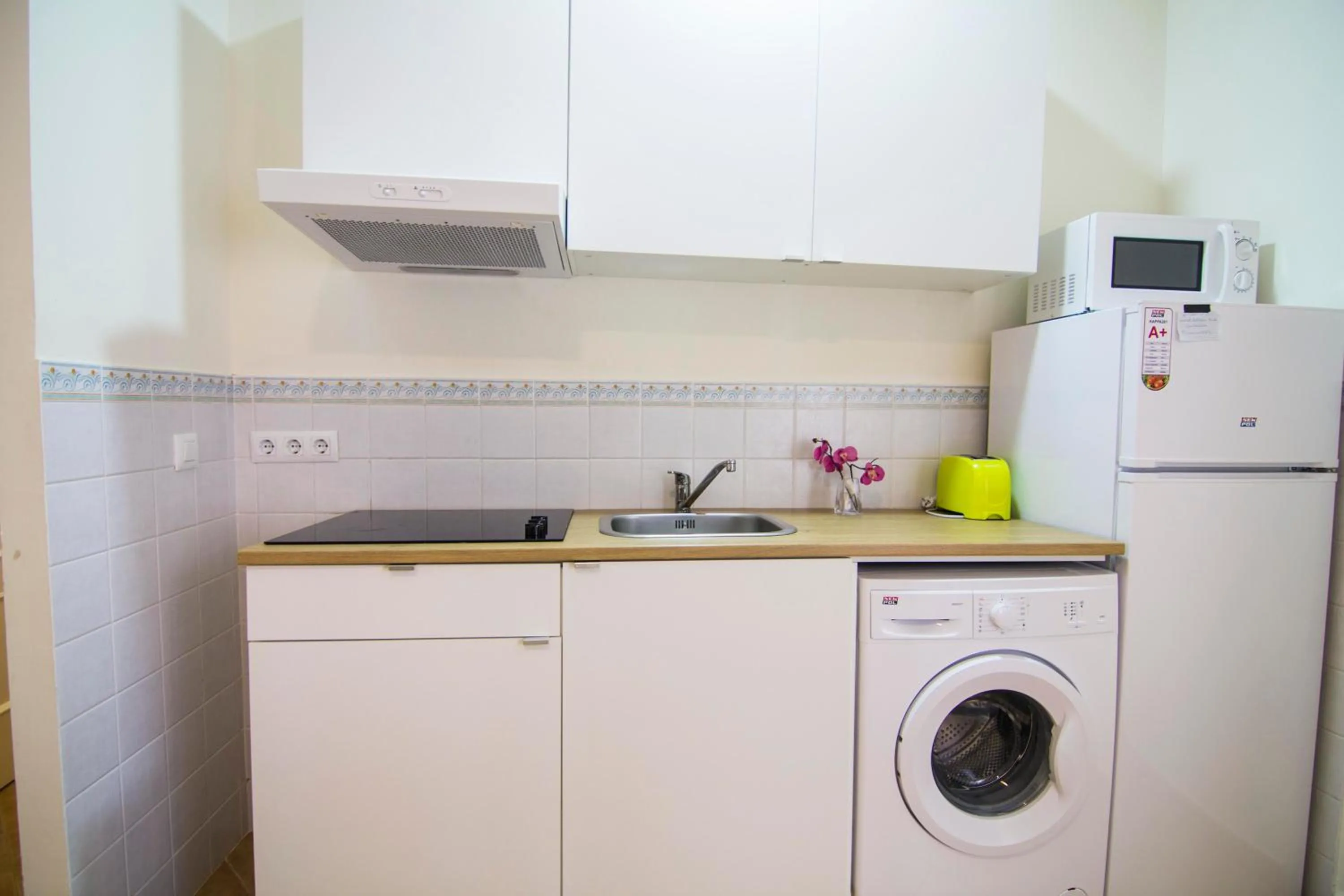 Kitchen or kitchenette in Apartamentos Centro 2 el Puerto