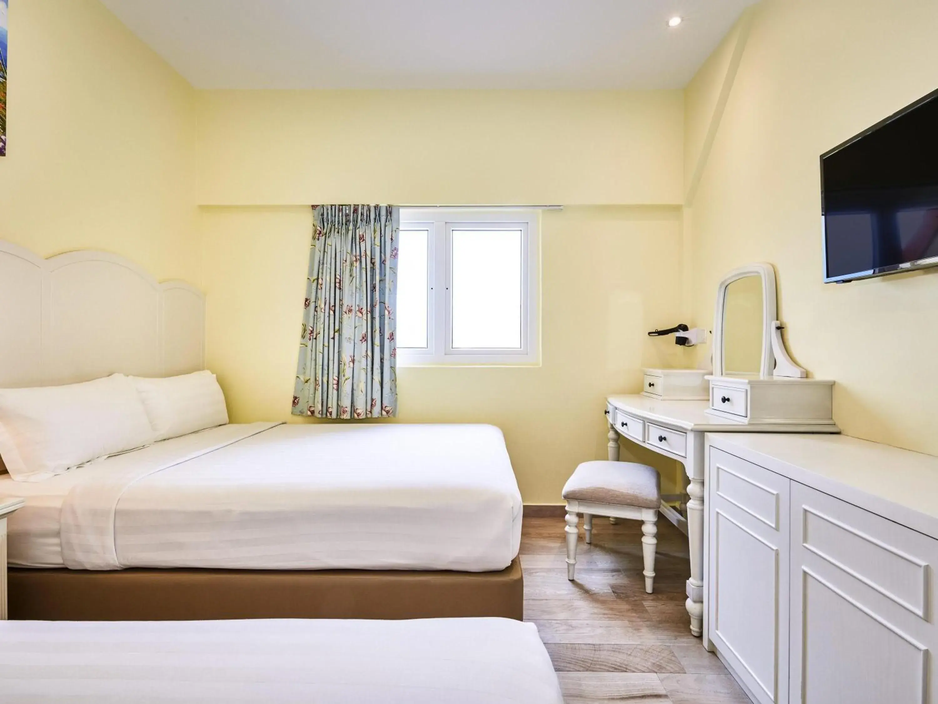 Superior Triple Room in ibis budget Singapore Joo Chiat Superior Triple Room in ibis budget Singapore Joo Chiat