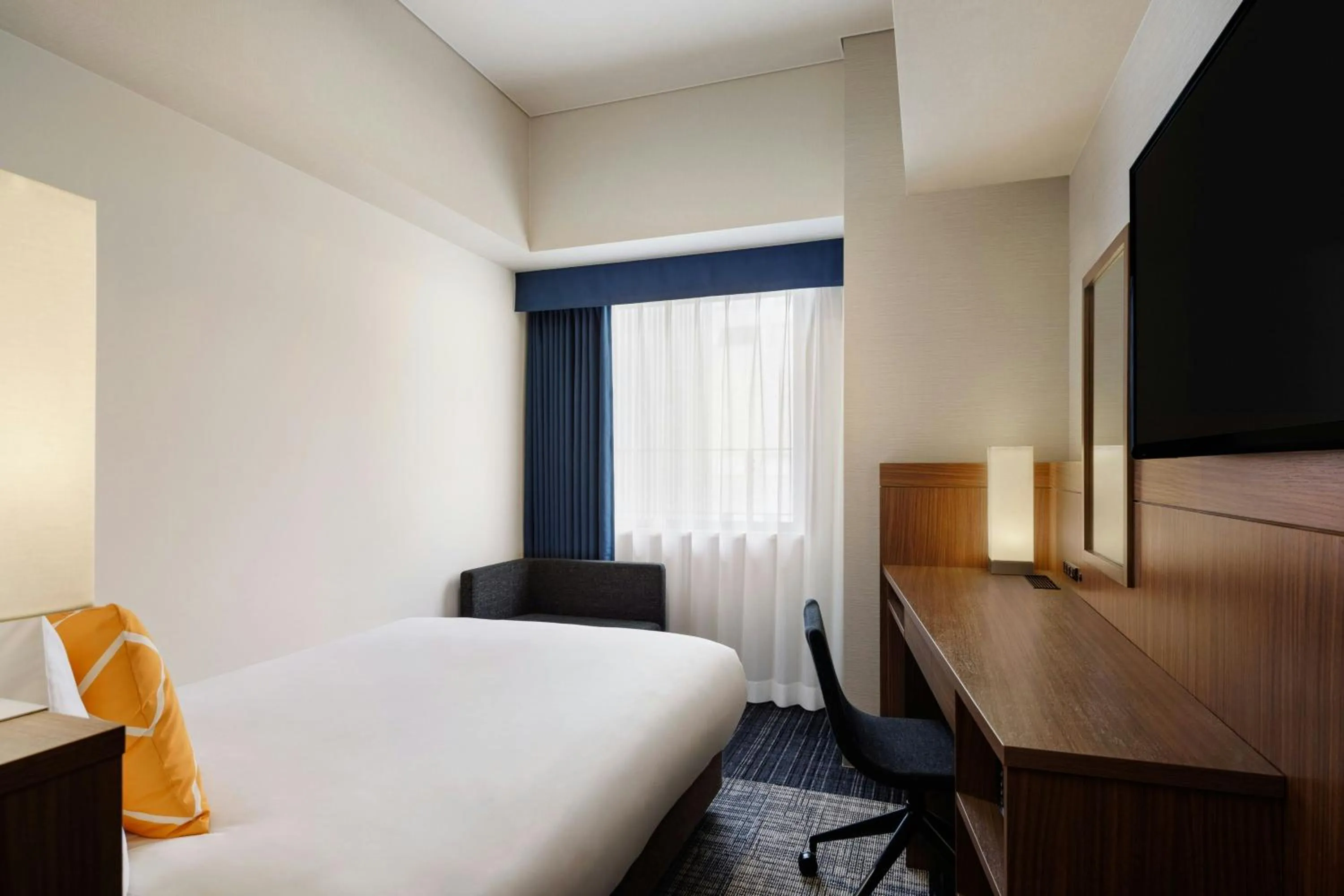 Photo of the whole room, Bed in Four Points Flex by Sheraton Osaka Shinsaibashi