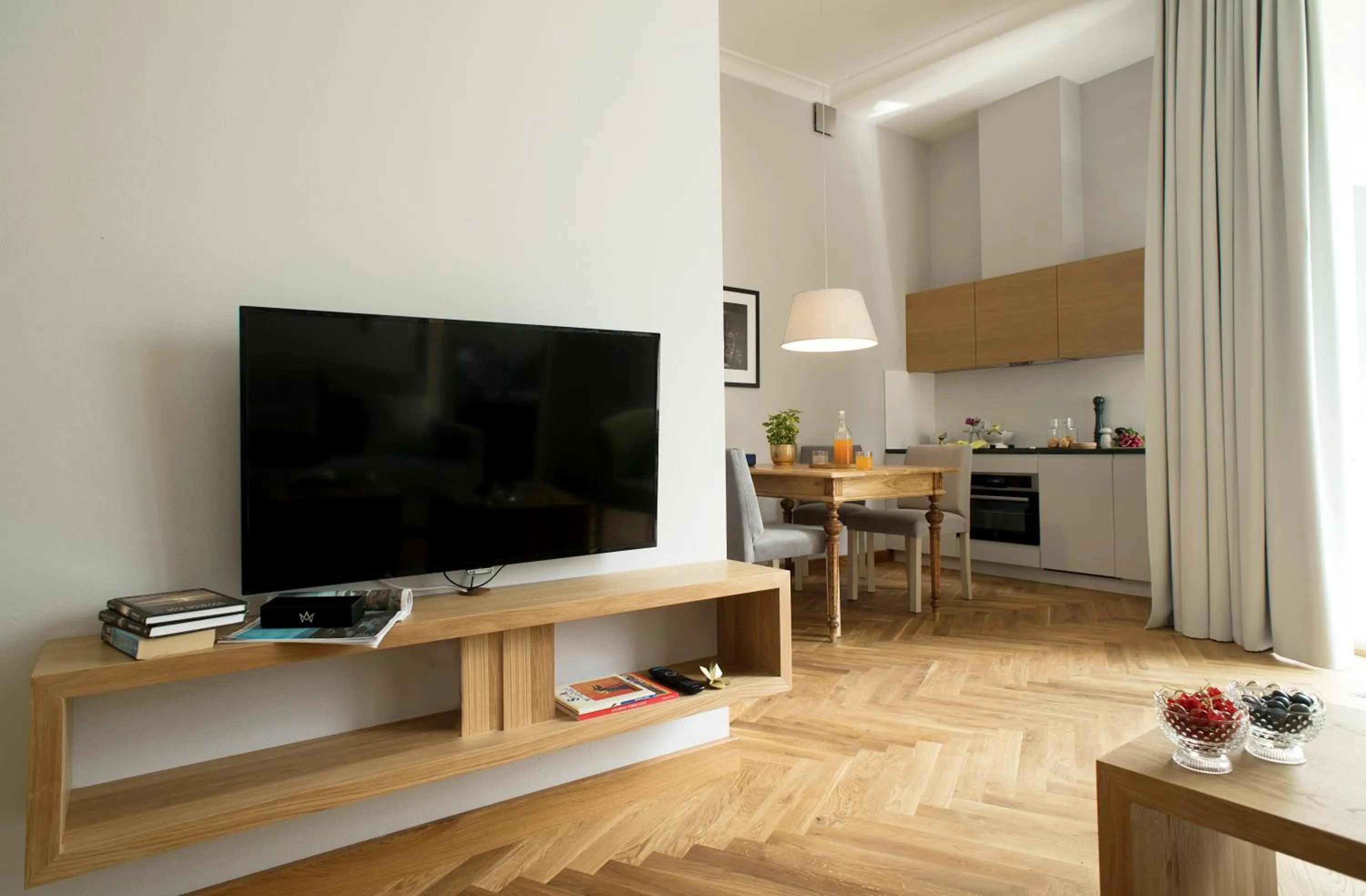 TV and multimedia in Belle Epoque Residence