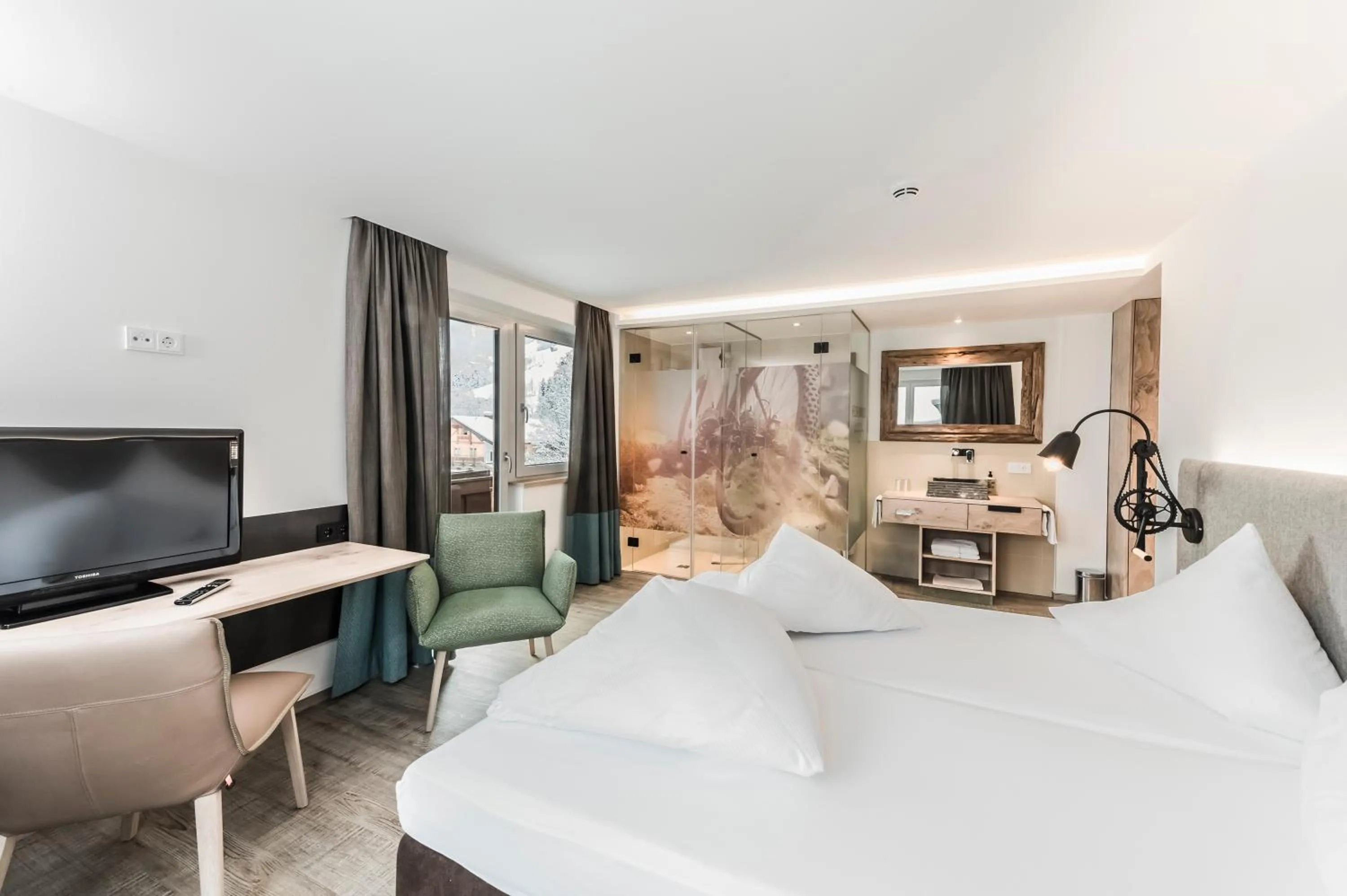 Bathroom, Bed in Lifesport Hotel Hechenmoos