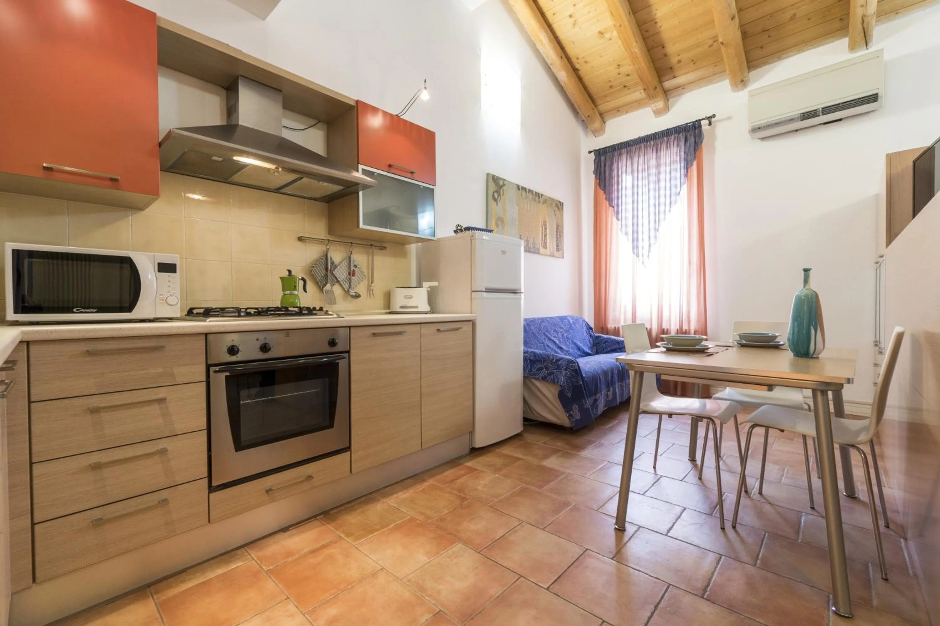 Kitchen or kitchenette in Bertiera House by Studio Vita