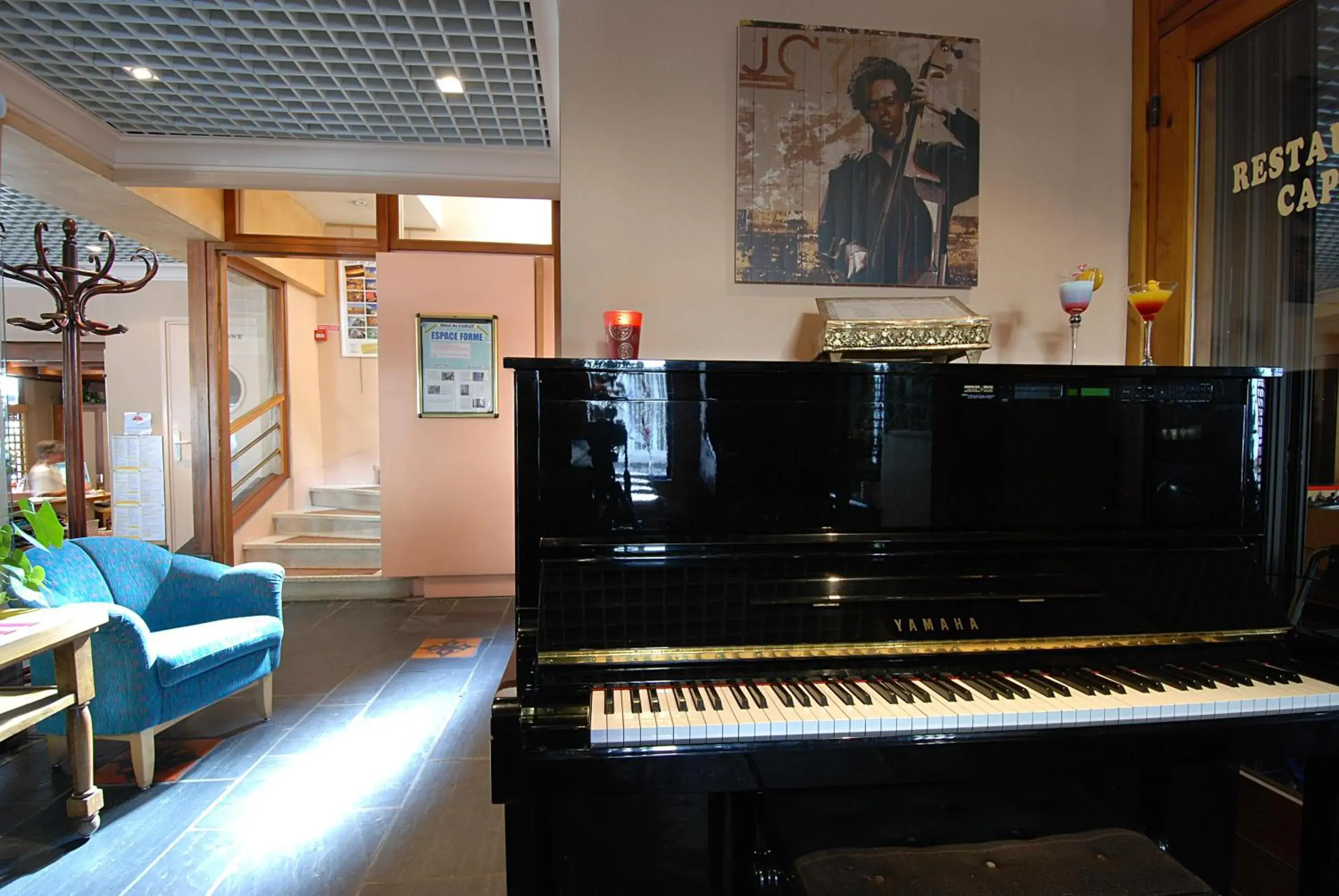 Lounge or bar in Carlit Lounge or bar in Carlit