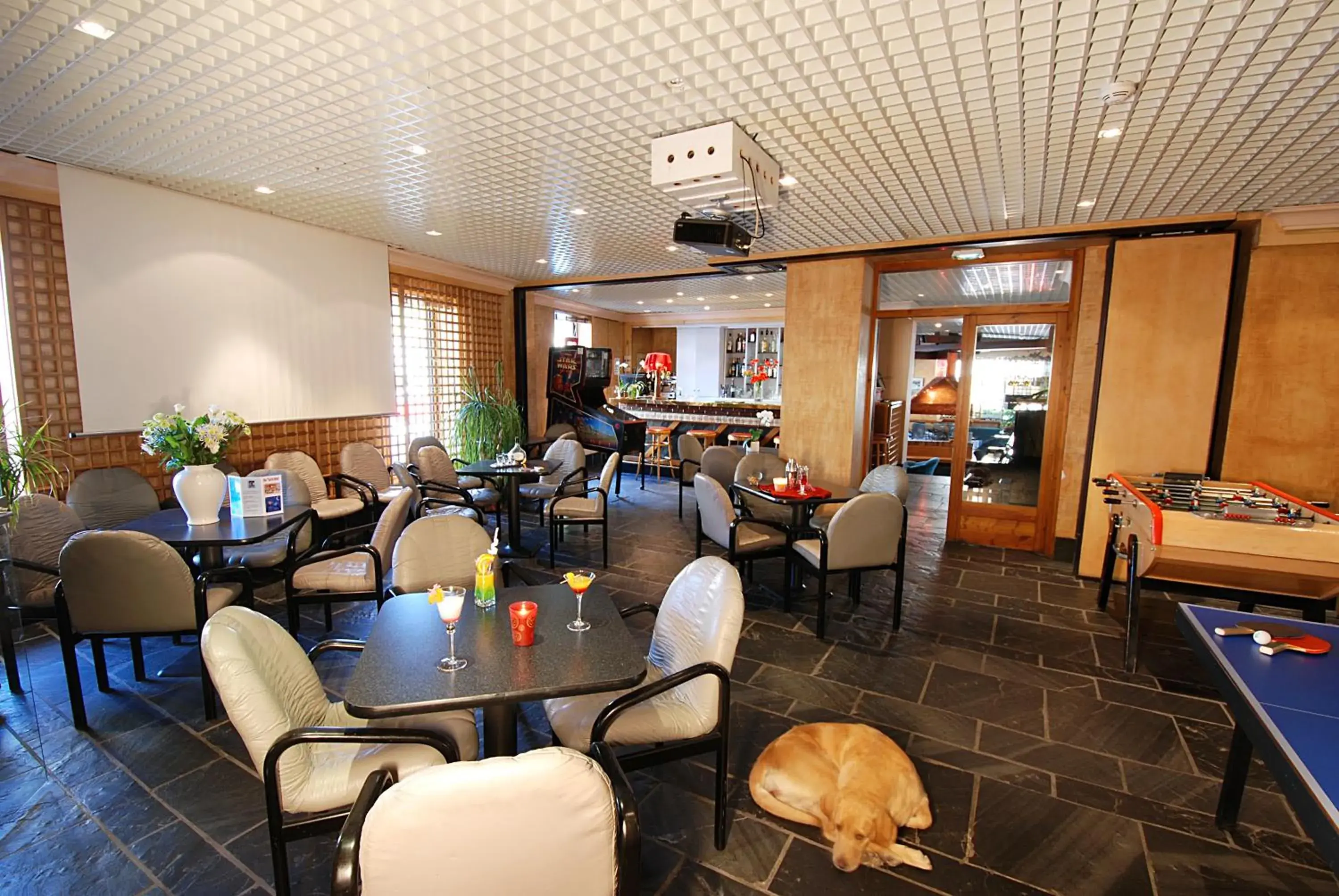 Lounge or bar in Carlit Lounge or bar in Carlit