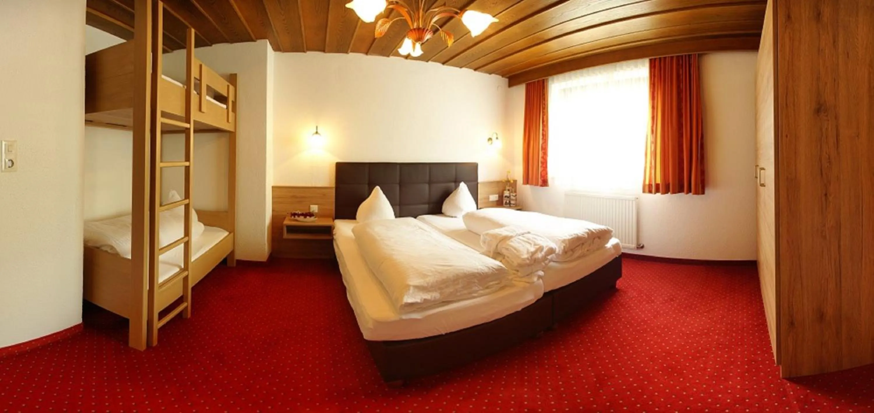 Bedroom, Bed in Kinderhotel Lärchenhof