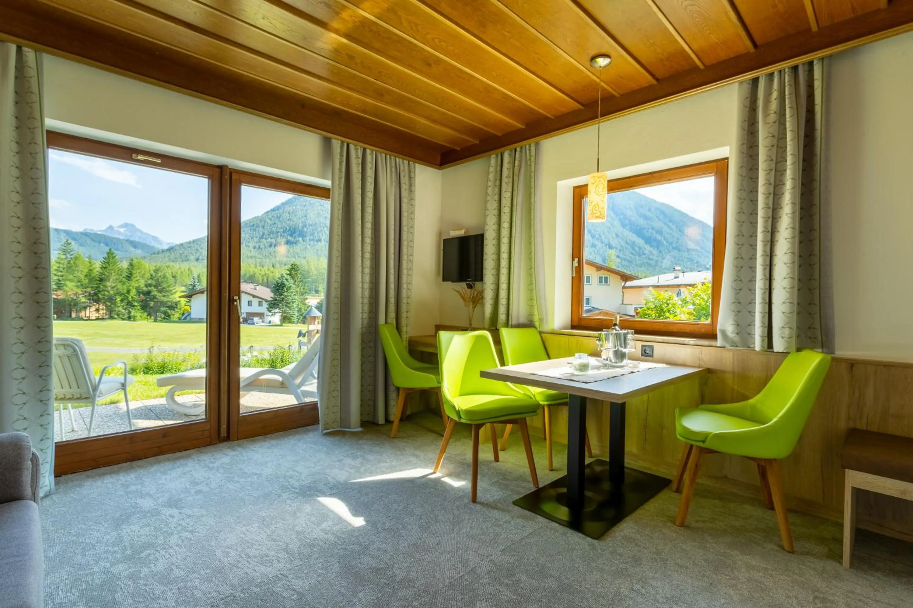 Mountain view in Kinderhotel Lärchenhof