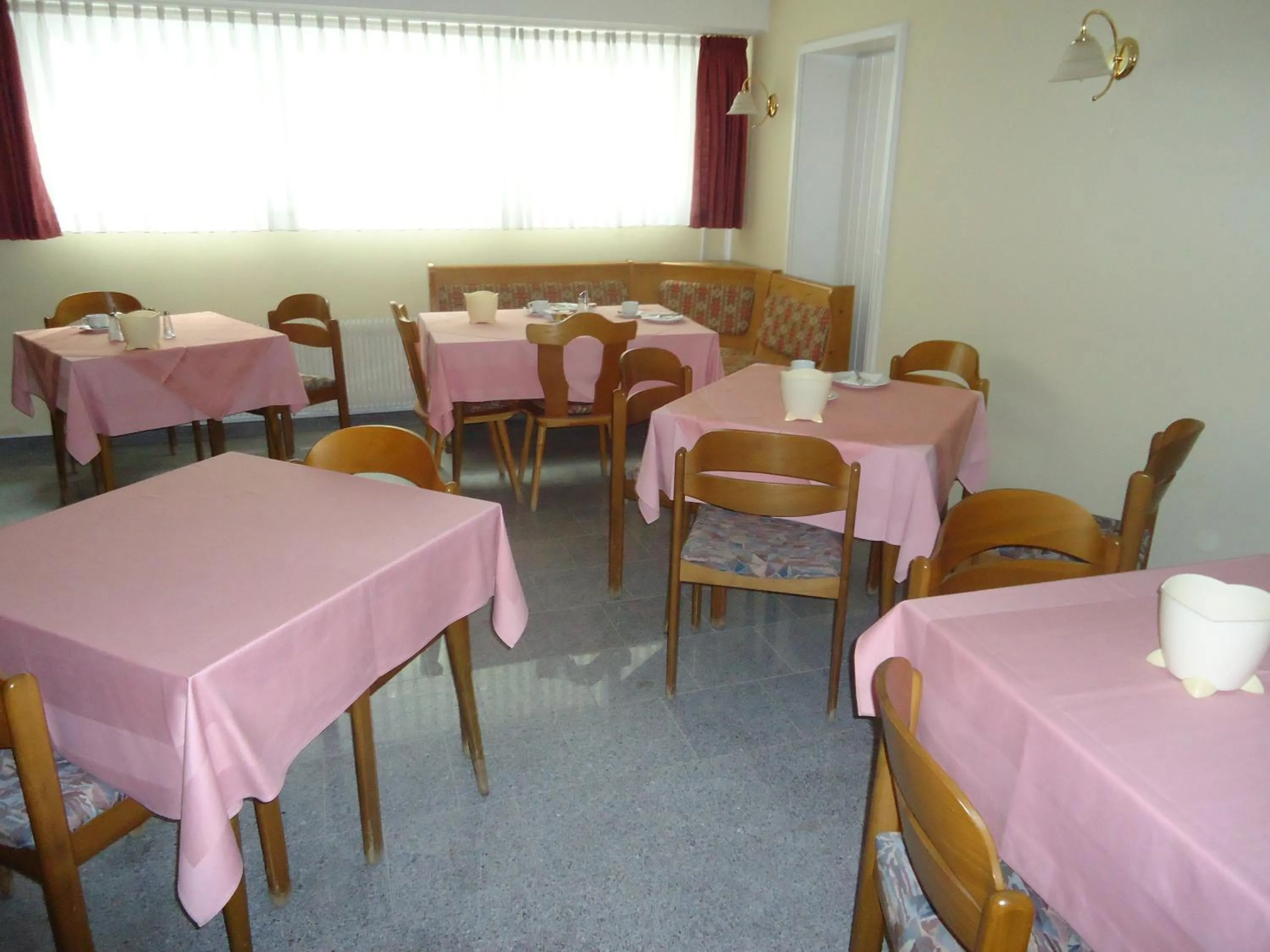 Restaurant/places to eat in Centralhotel Ratingen