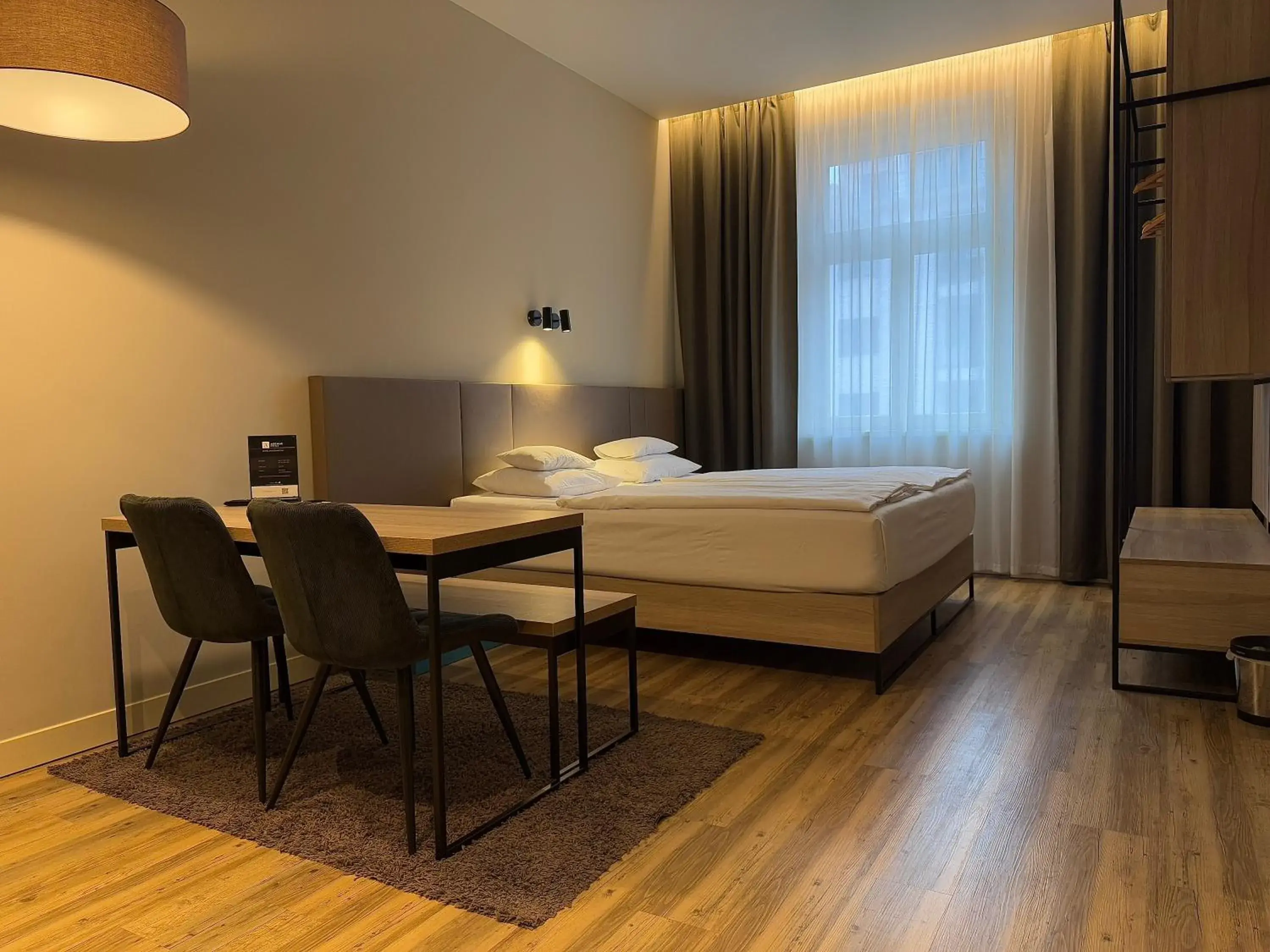 Standard Double or Twin Room in Avenue Legerova 19 Standard Double or Twin Room in Avenue Legerova 19
