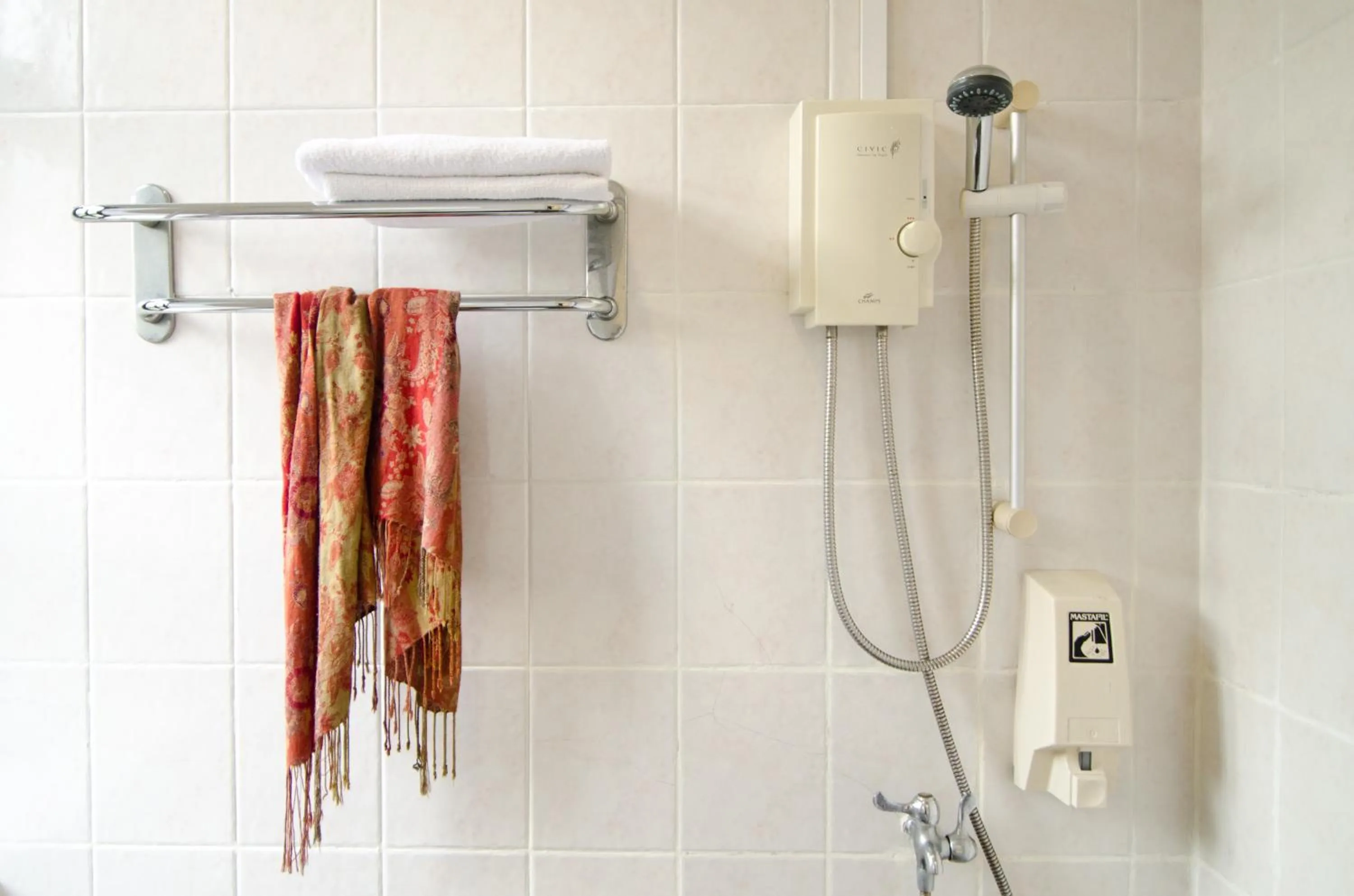 Shower in Asphodel Inn