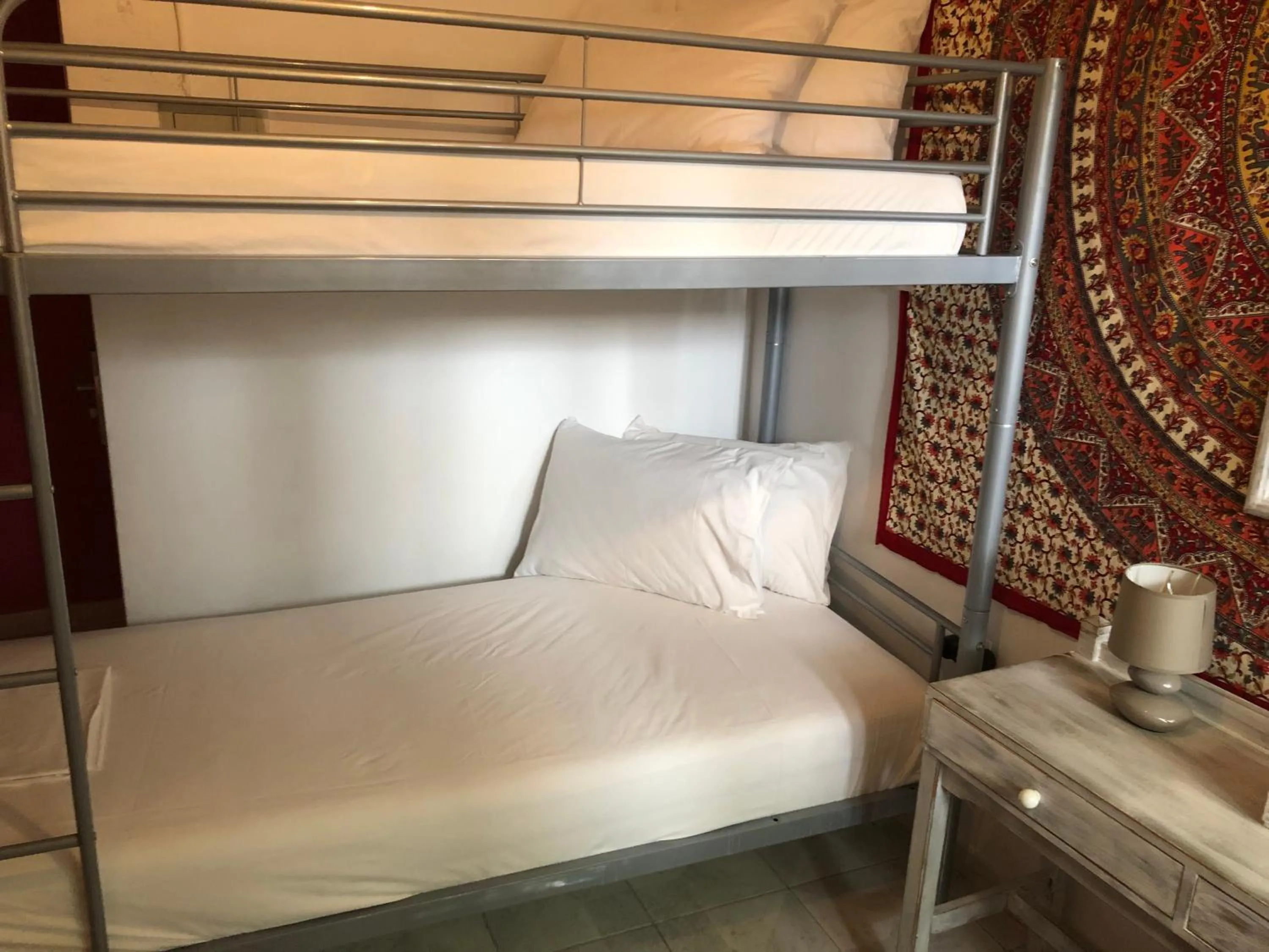 Rhodes Backpackers Boutique Hostel and Apartments