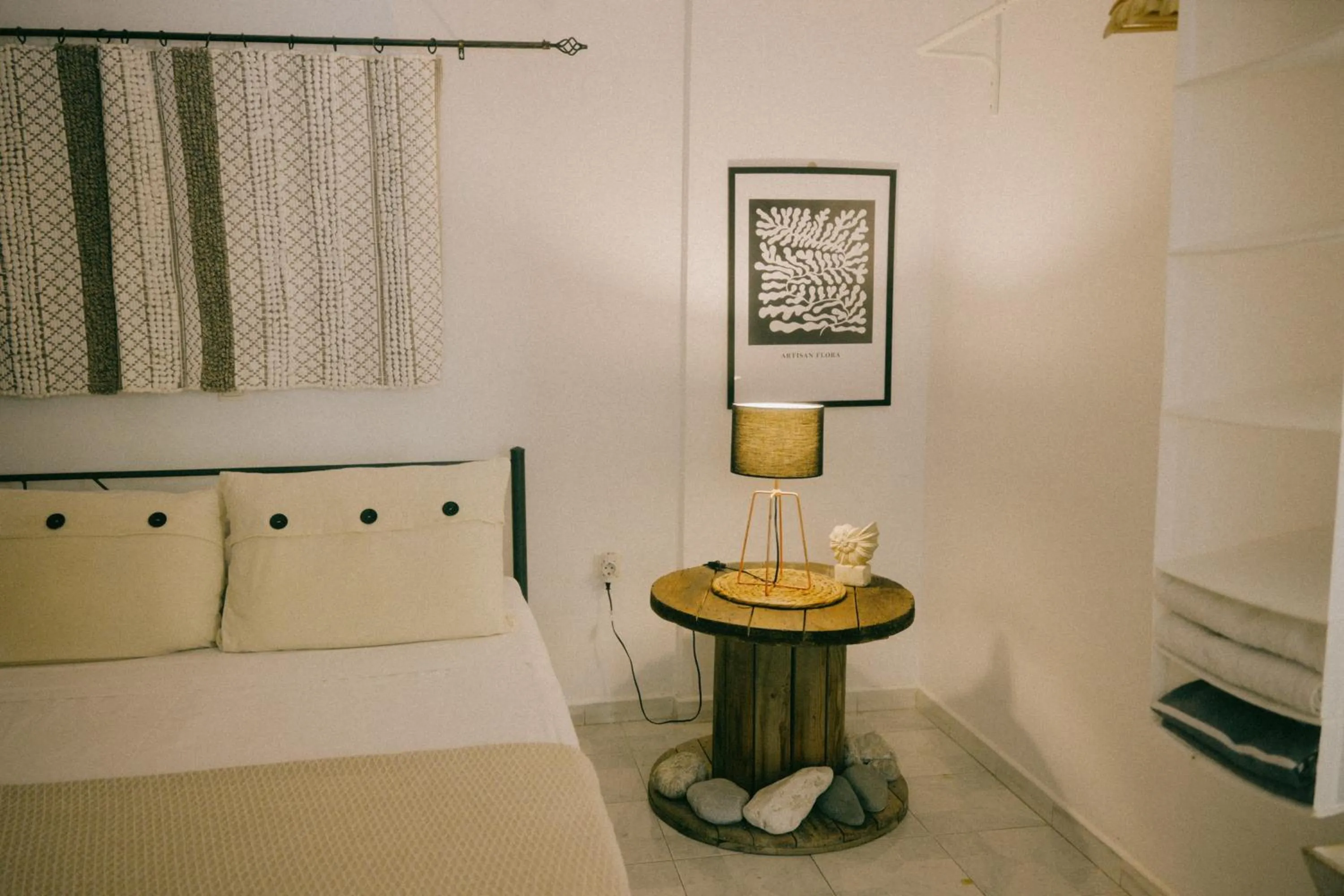 Rhodes Backpackers Boutique Hostel and Apartments