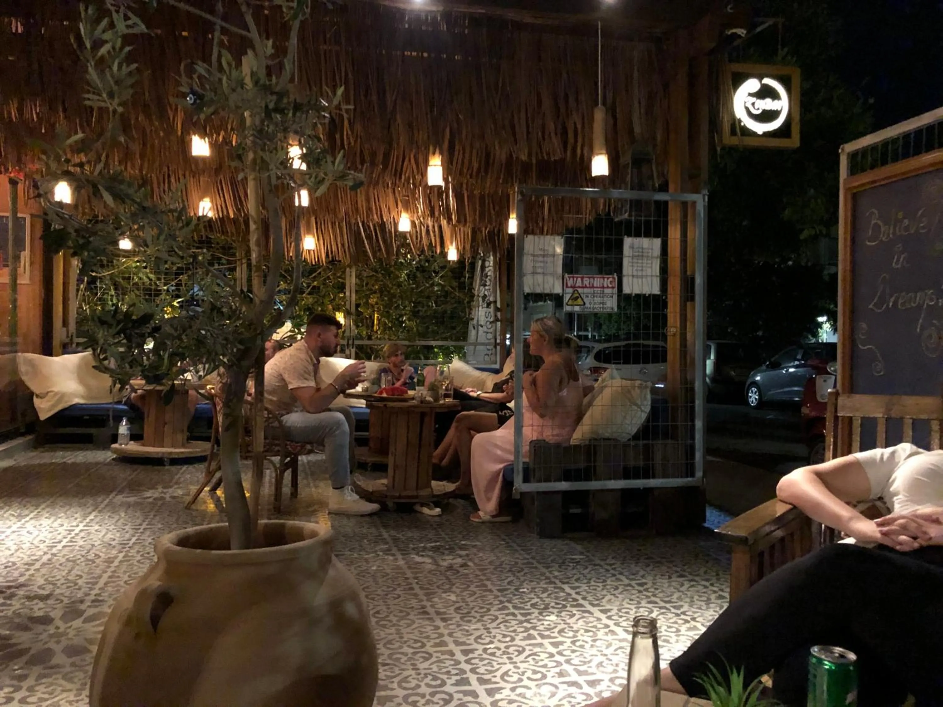 Lounge or bar in Rhodes Backpackers Boutique Hostel and Apartments