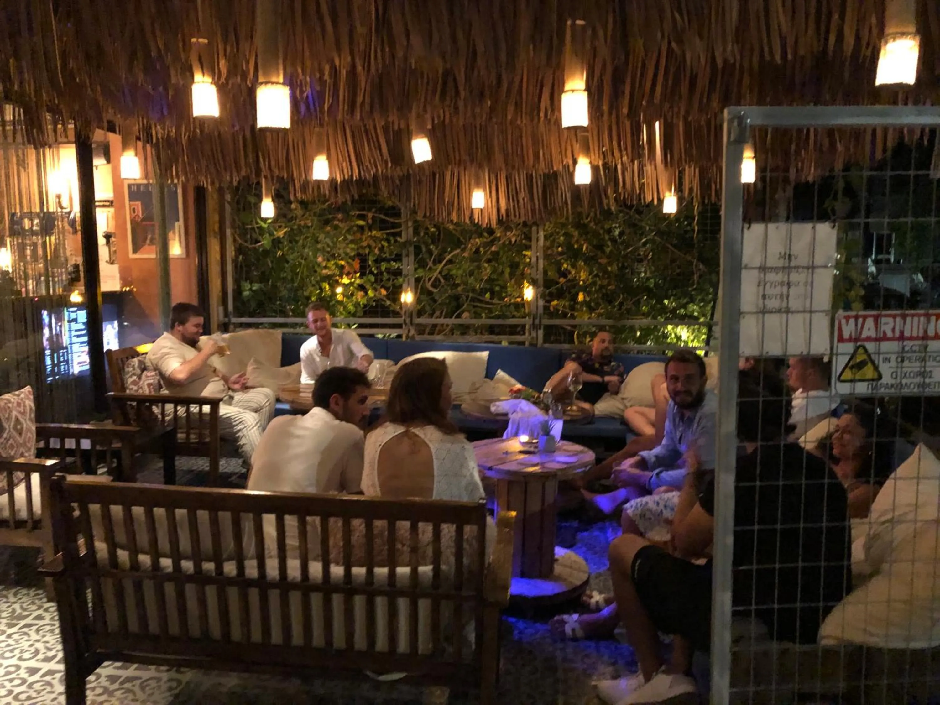 Communal lounge/ TV room in Rhodes Backpackers Boutique Hostel and Apartments