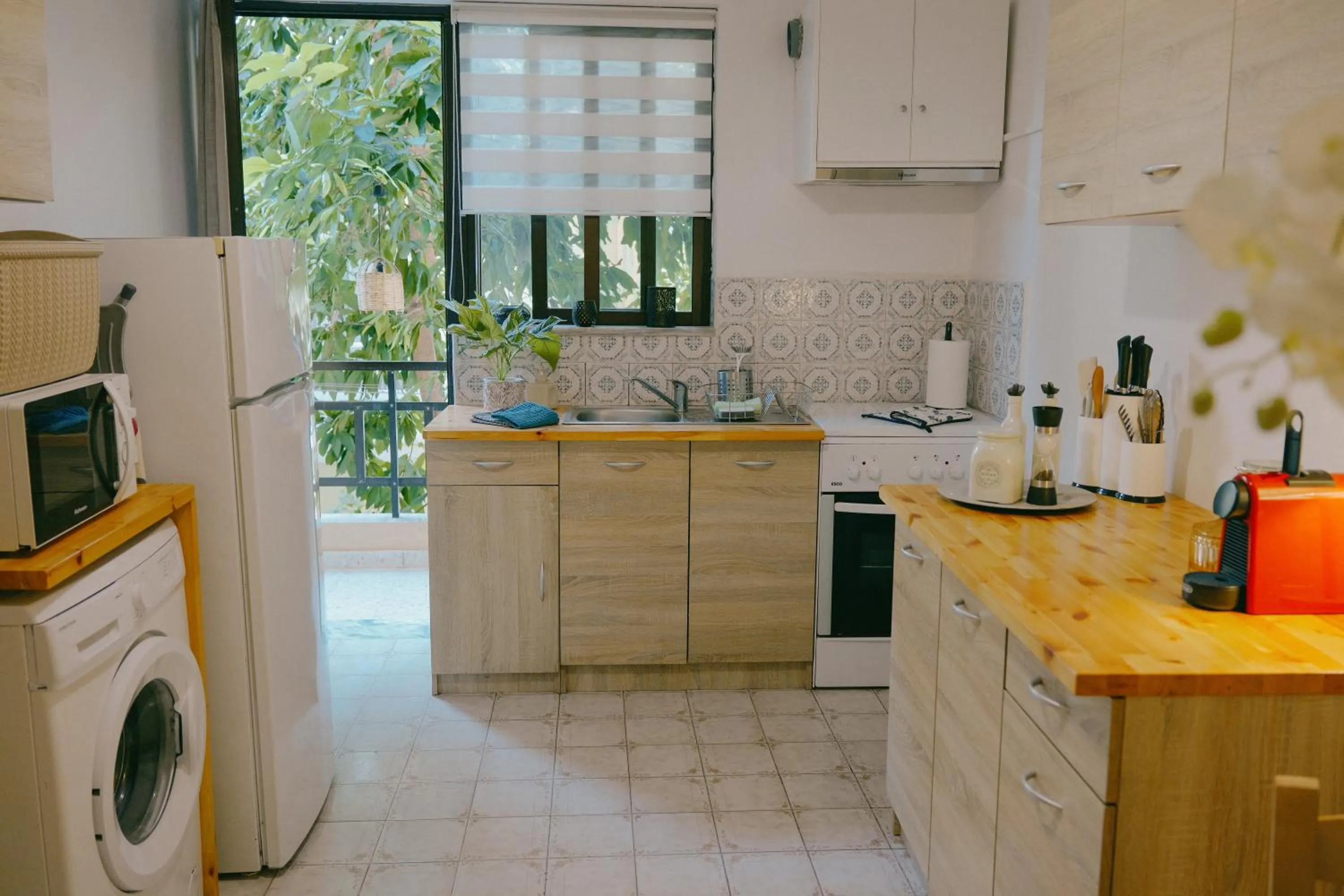 Rhodes Backpackers Boutique Hostel and Apartments