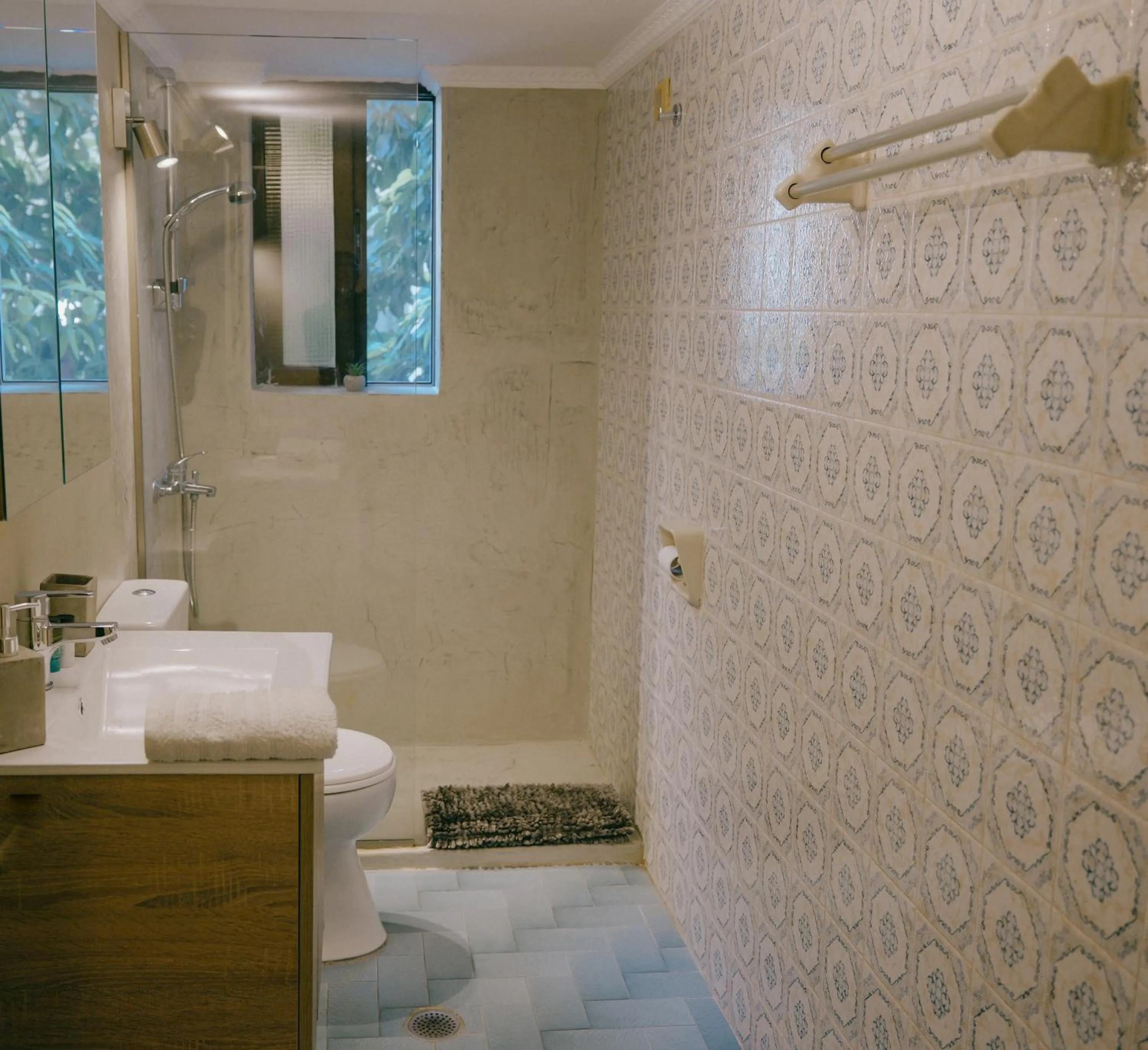 Rhodes Backpackers Boutique Hostel and Apartments