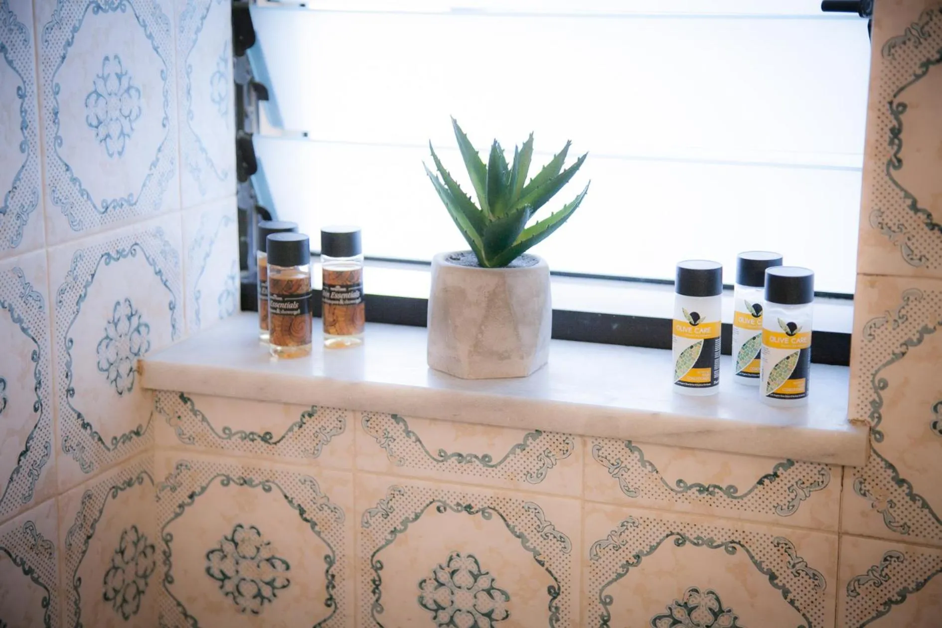 Rhodes Backpackers Boutique Hostel and Apartments