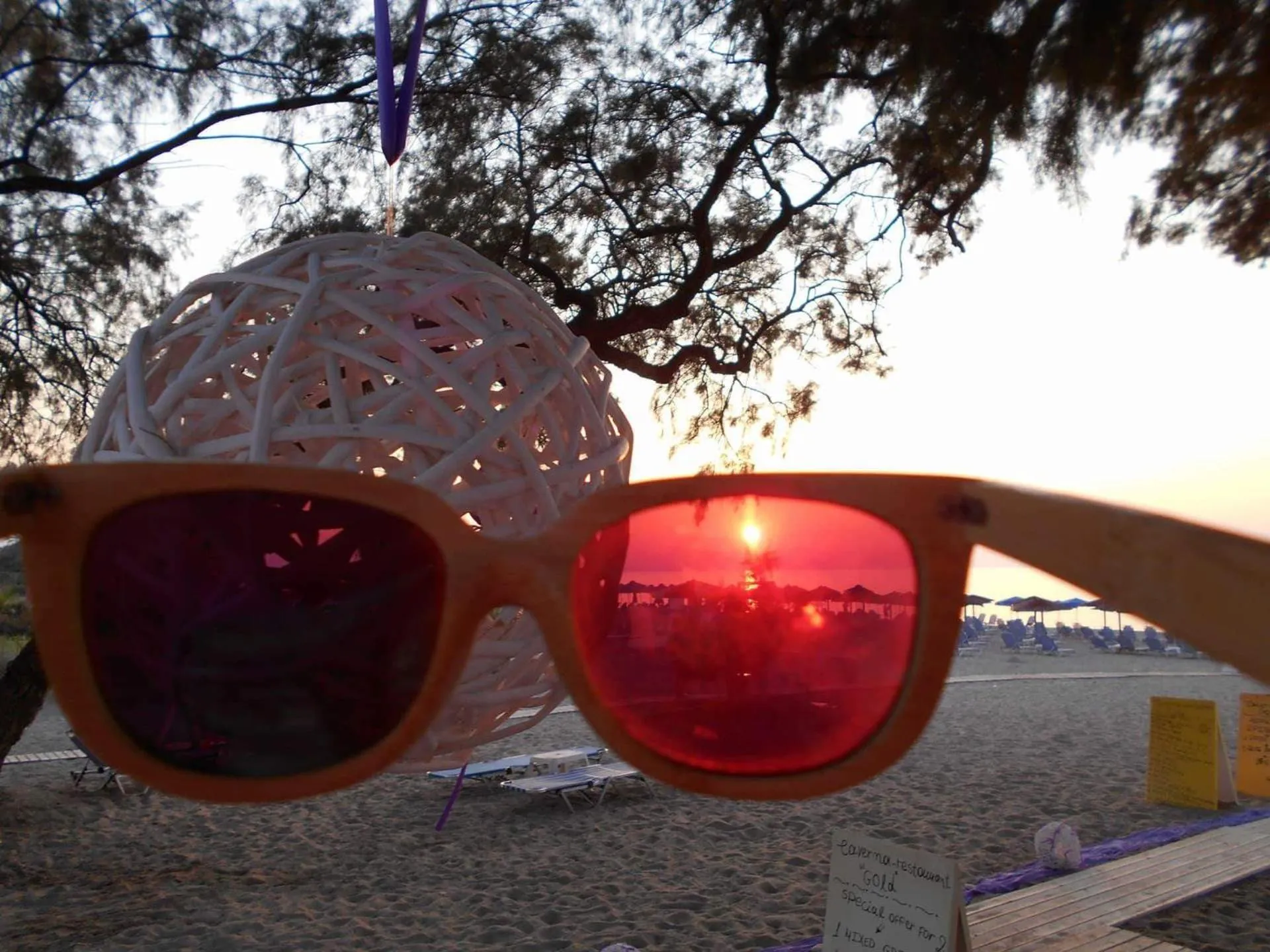 Restaurant/places to eat in Gold Apartments