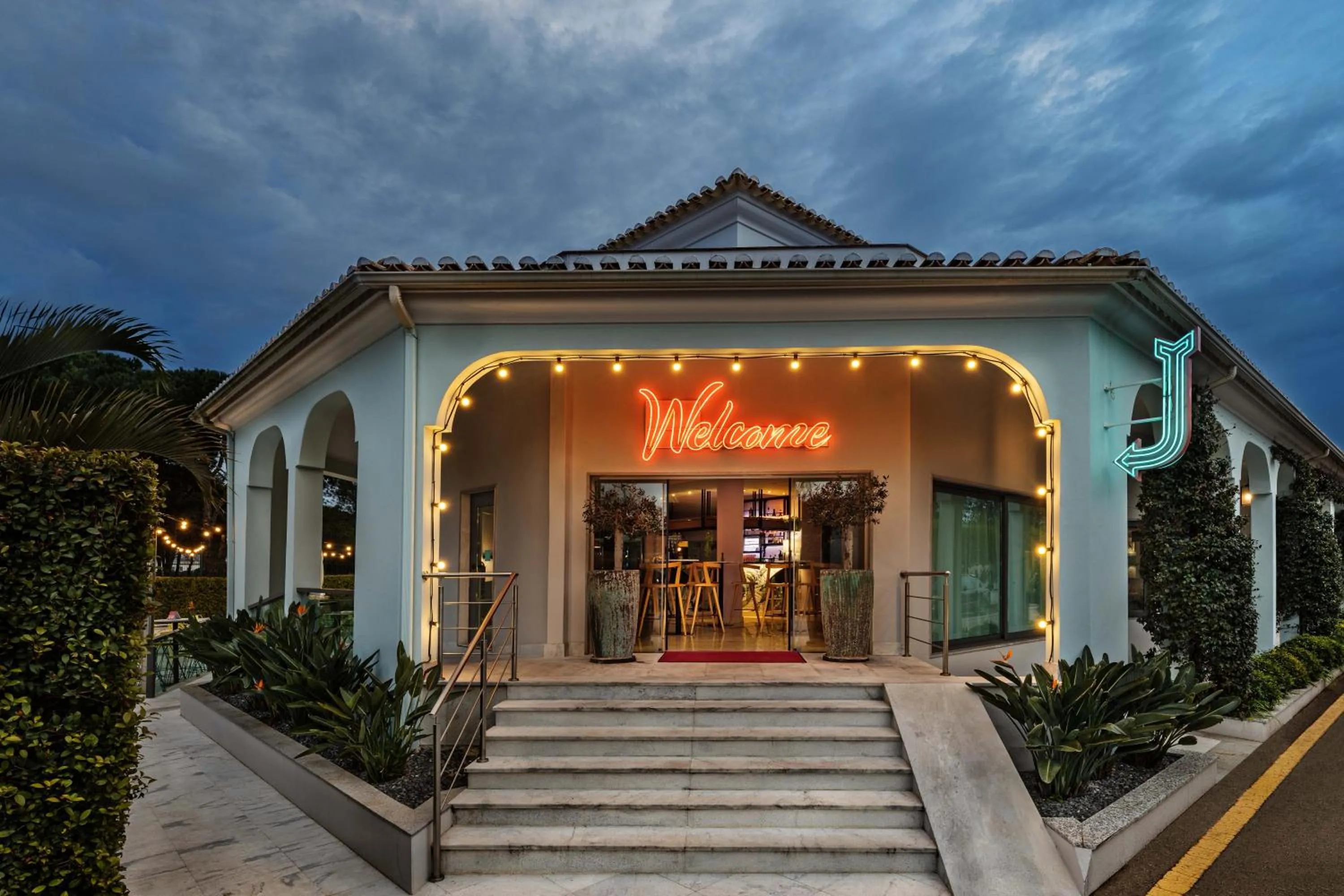 Property building in The Magnolia Hotel