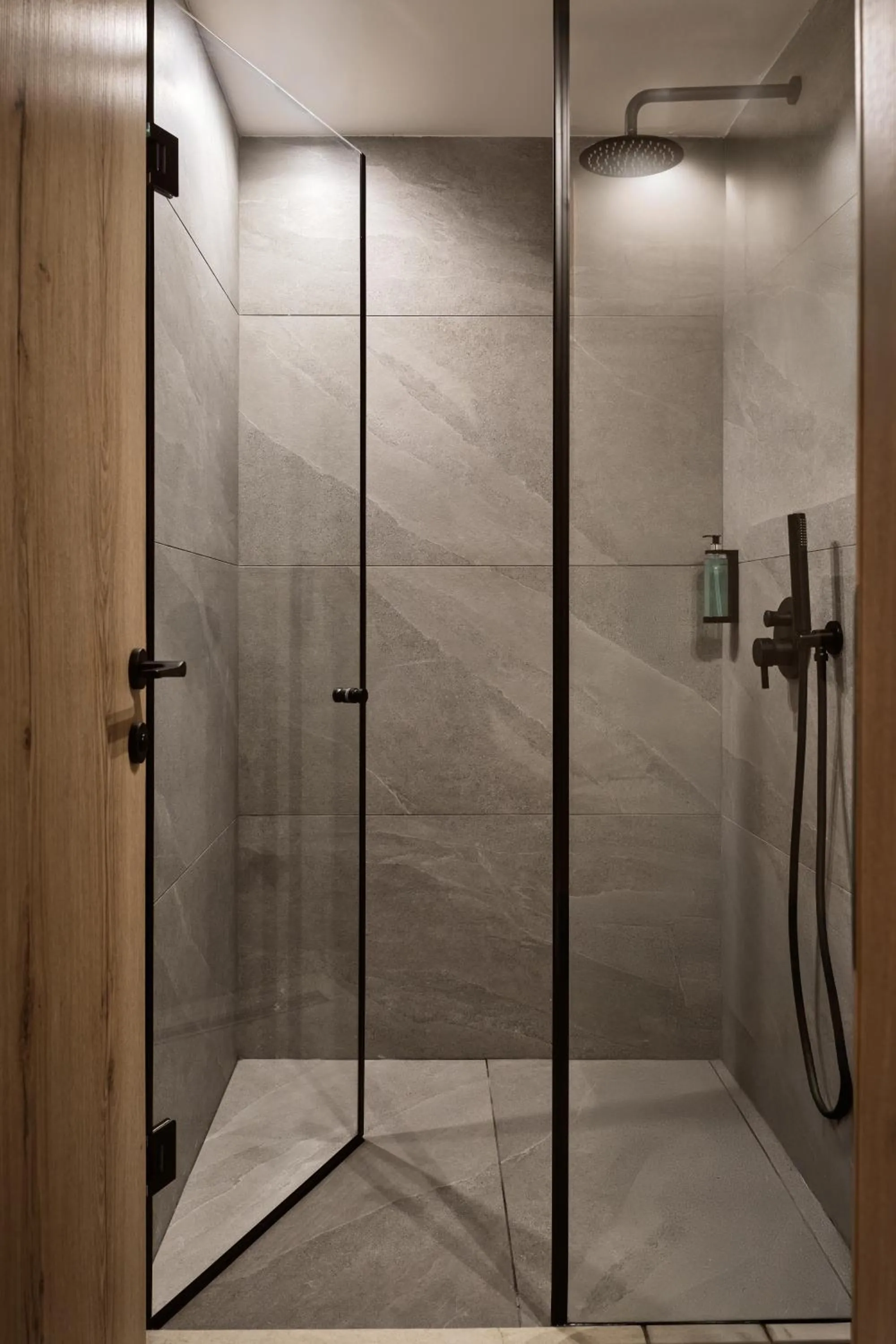 Shower in Filoxenia Hotel Zakynthos