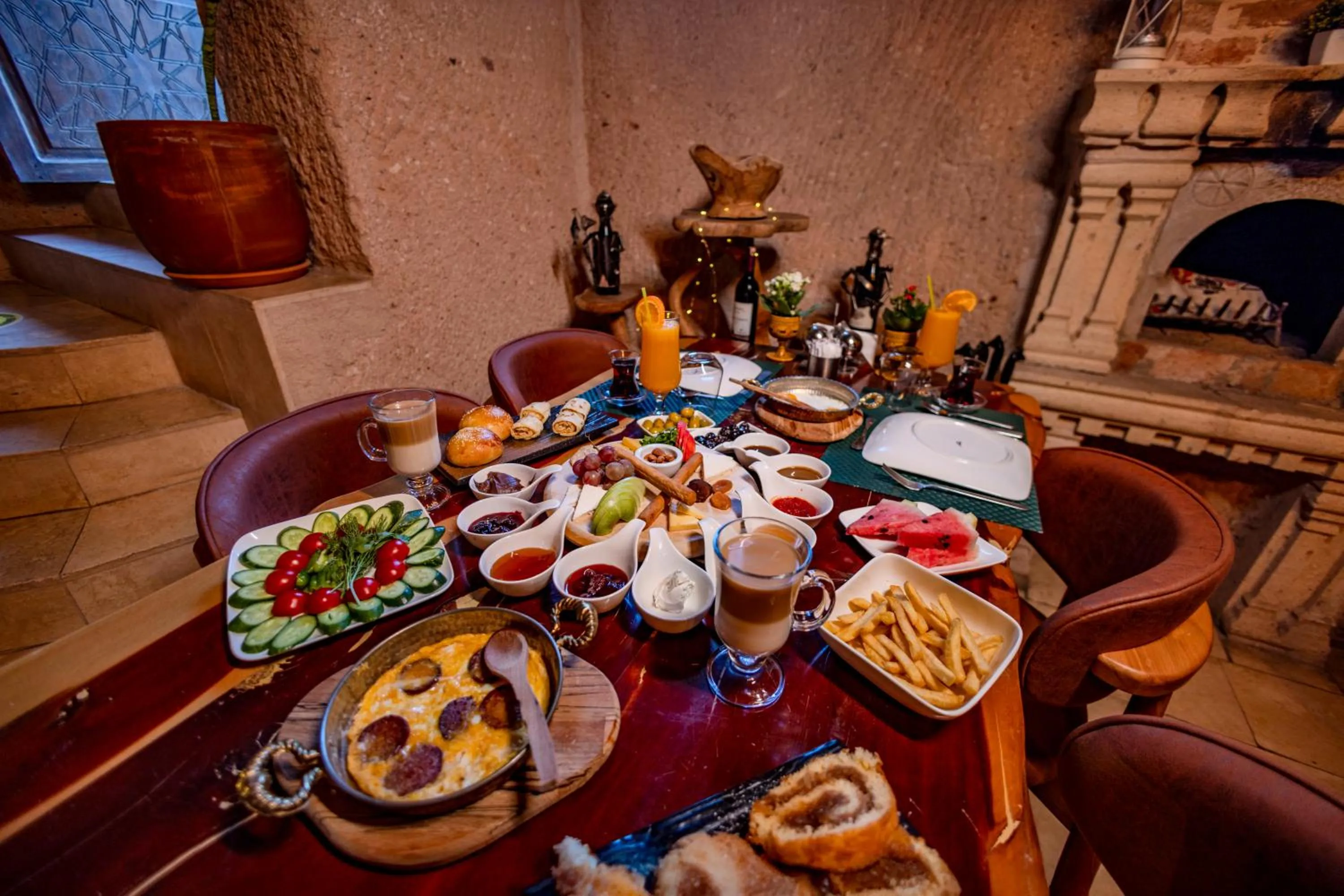 Food and drinks in Eyes Of Cappadocia Cave Hotel