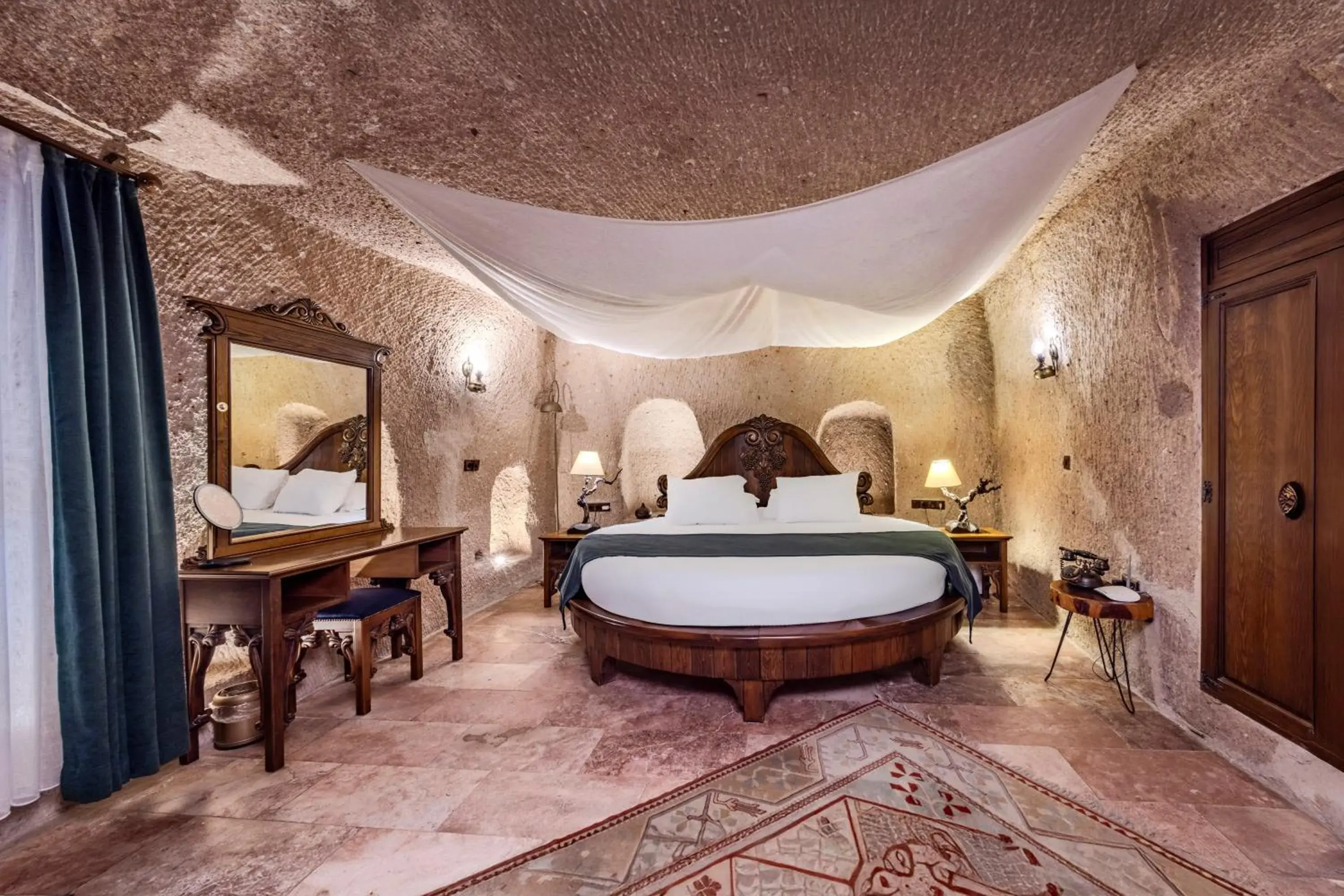 Deluxe Queen Suite in Eyes Of Cappadocia Cave Hotel Deluxe Queen Suite in Eyes Of Cappadocia Cave Hotel