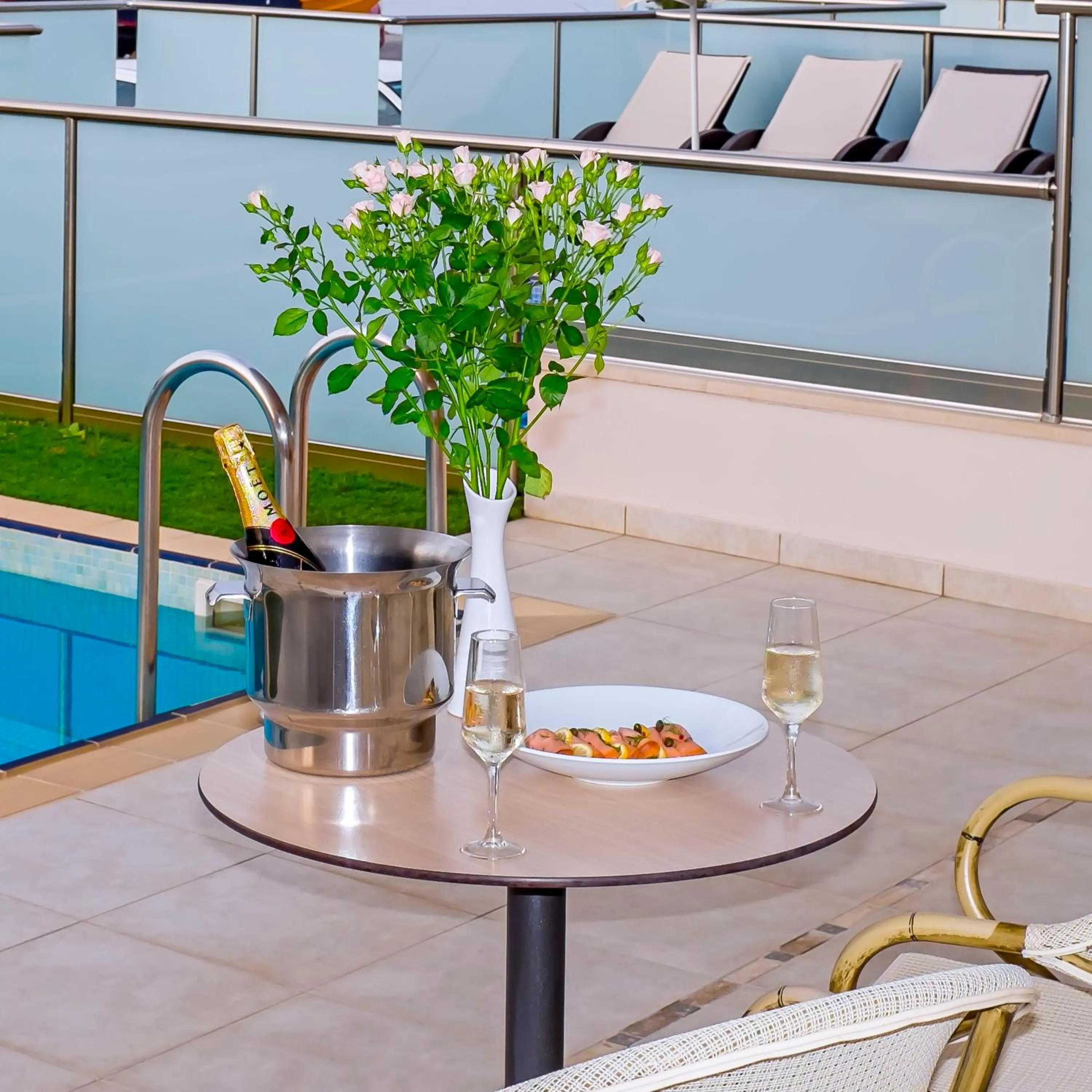 Alcoholic drinks in Porto Platanias Beach Resort & Spa