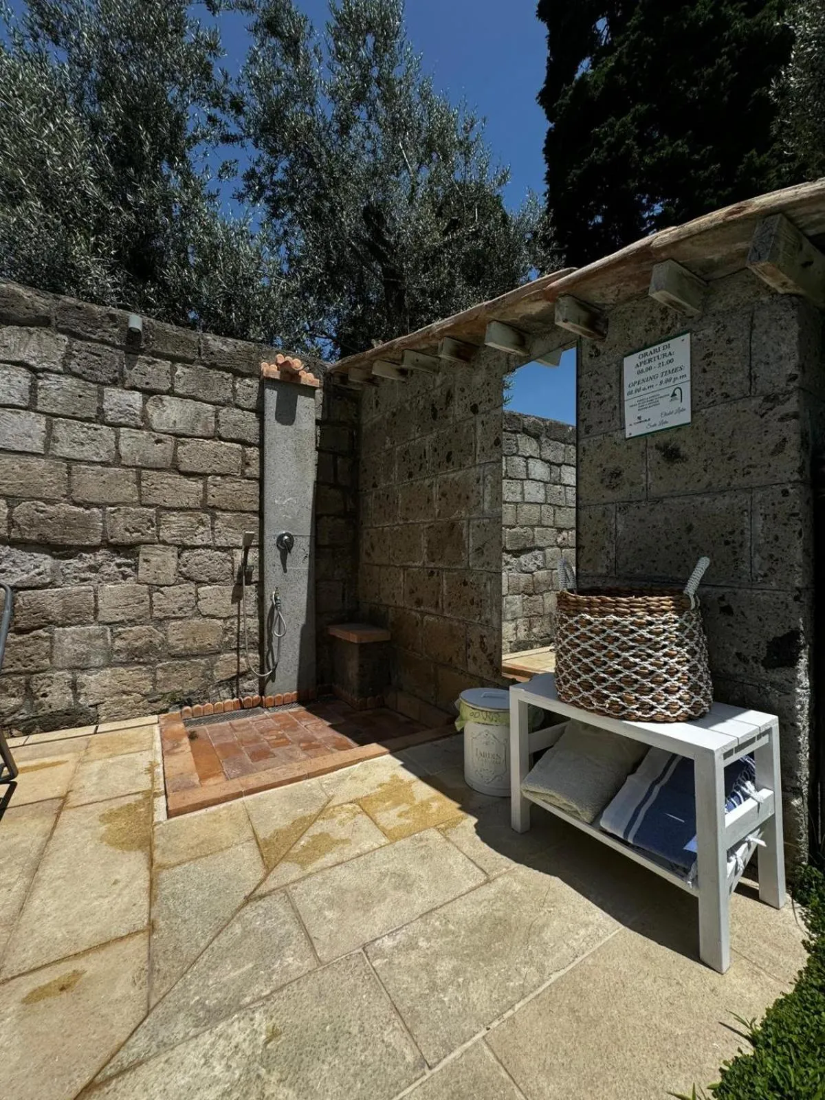 Swimming pool in Suite Lidia B&B