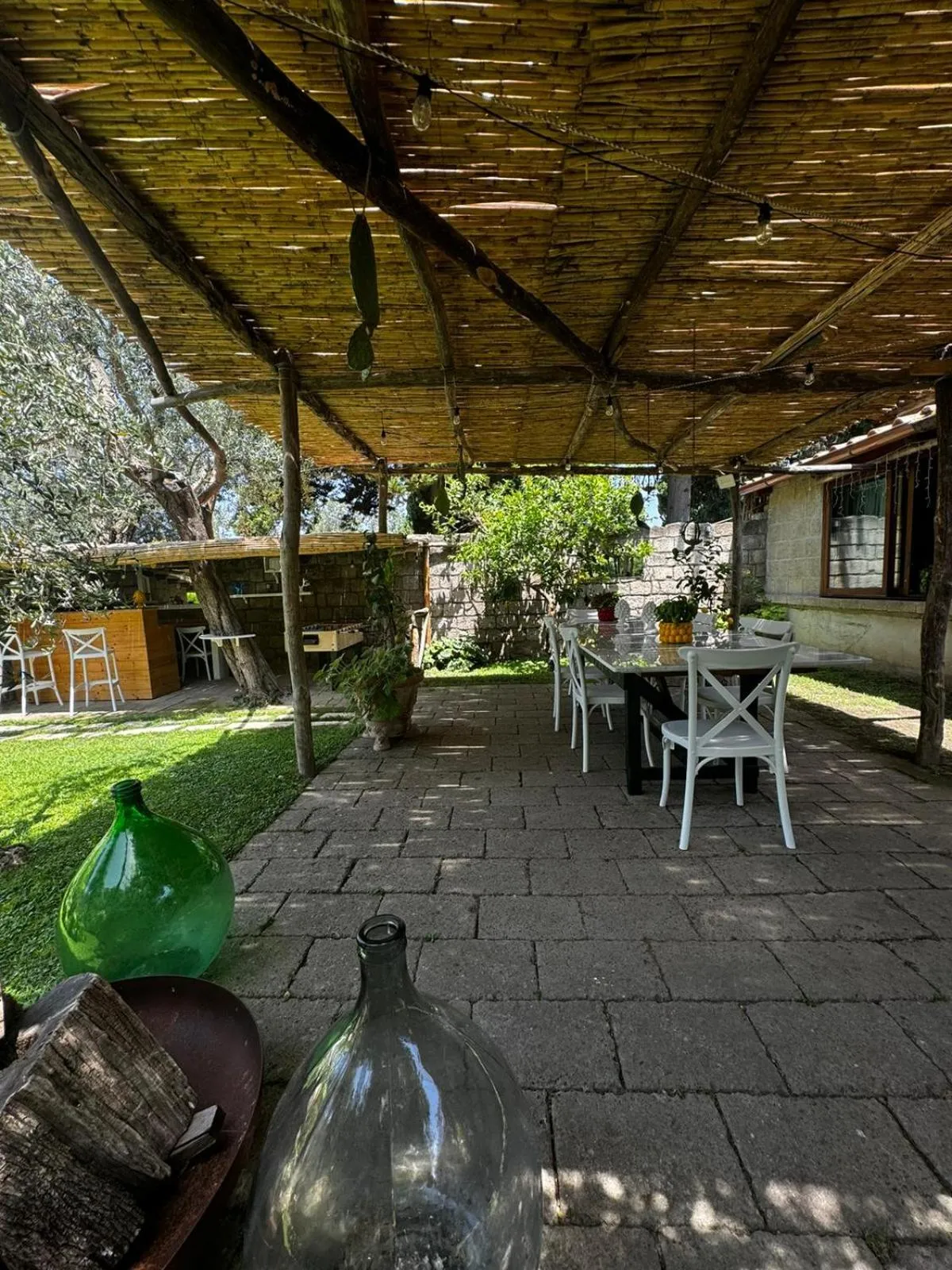 Swimming pool in Suite Lidia B&B