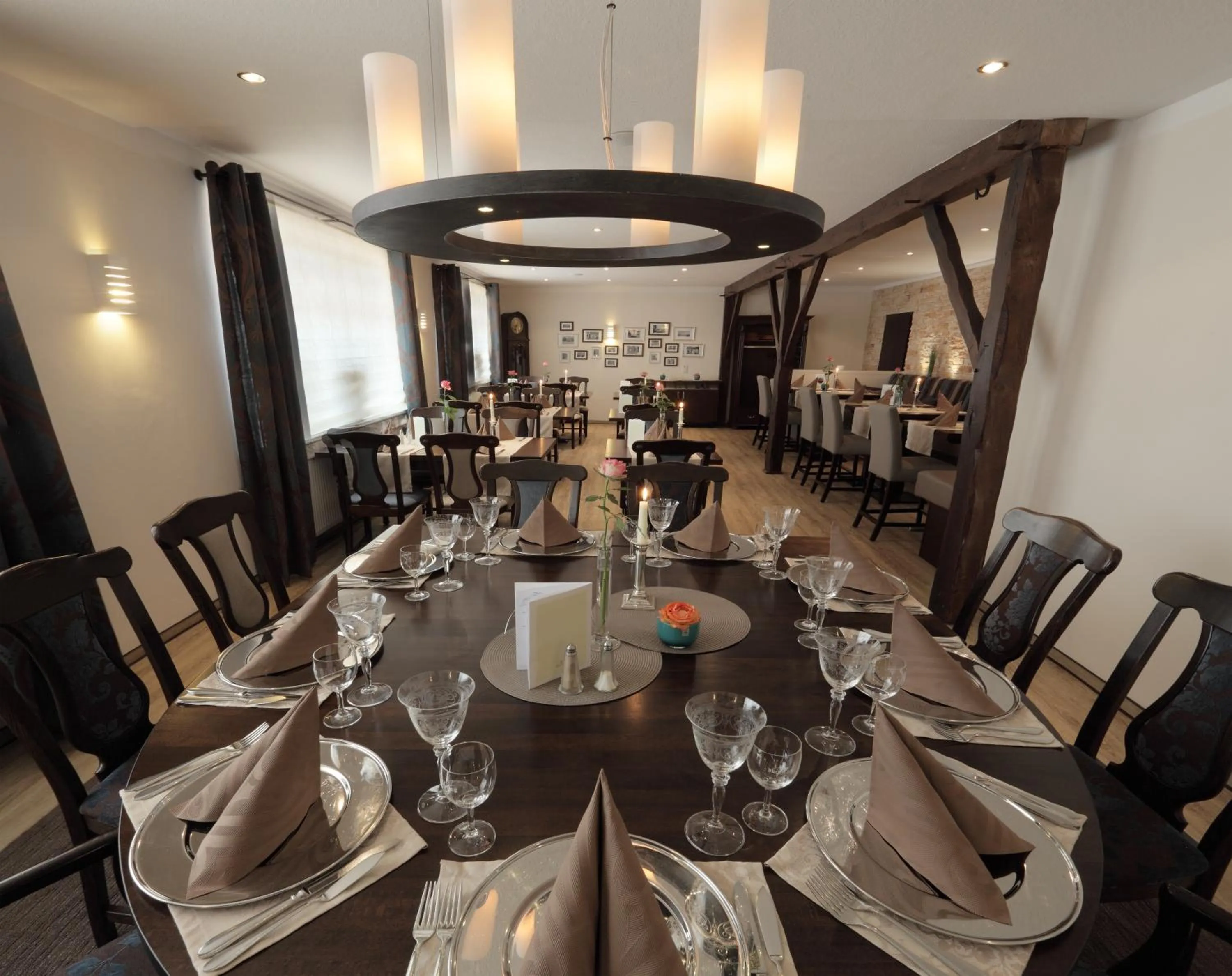 Restaurant/places to eat in Landhotel Esen