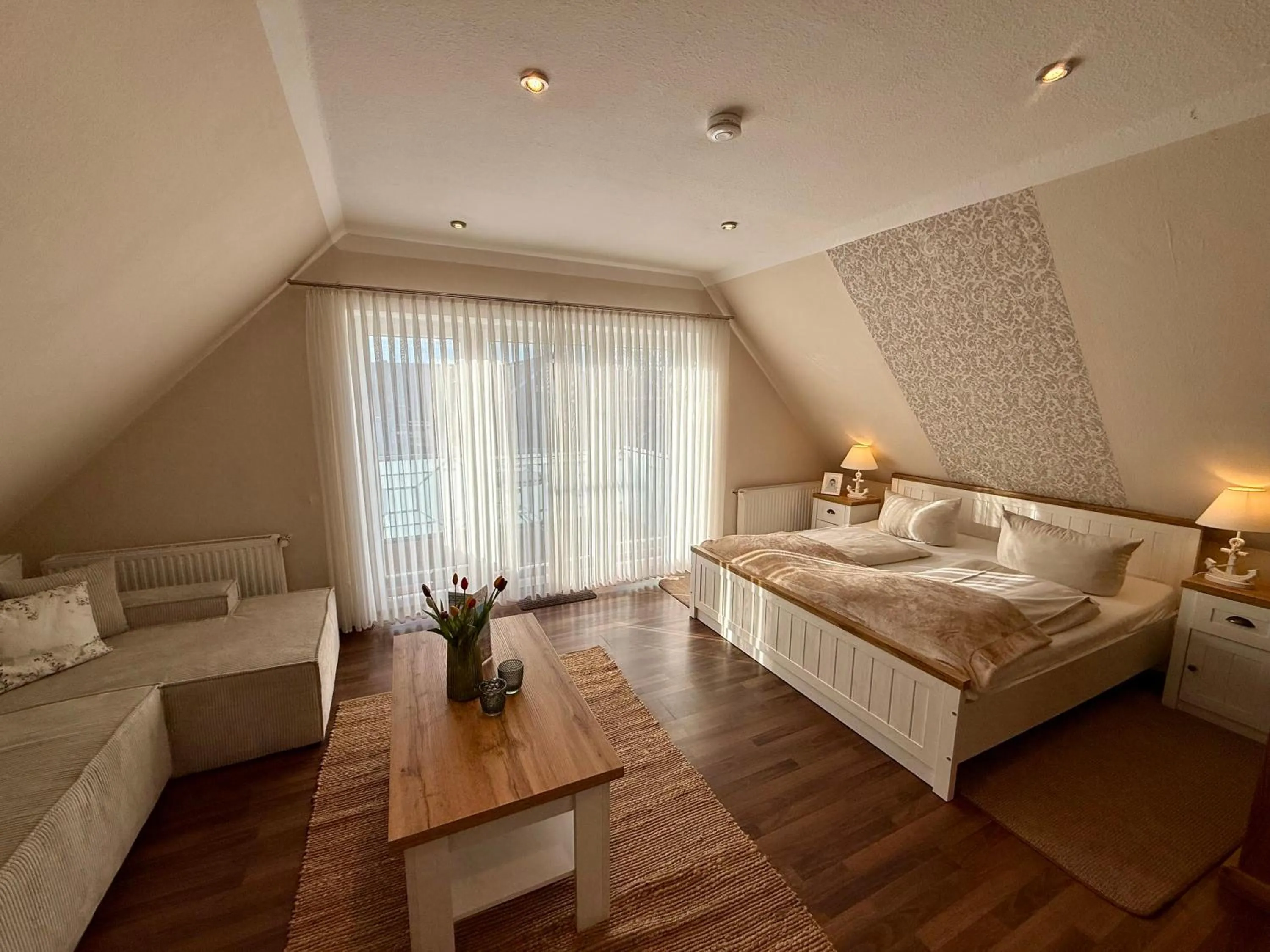 Photo of the whole room, Bed in Landhotel Esen