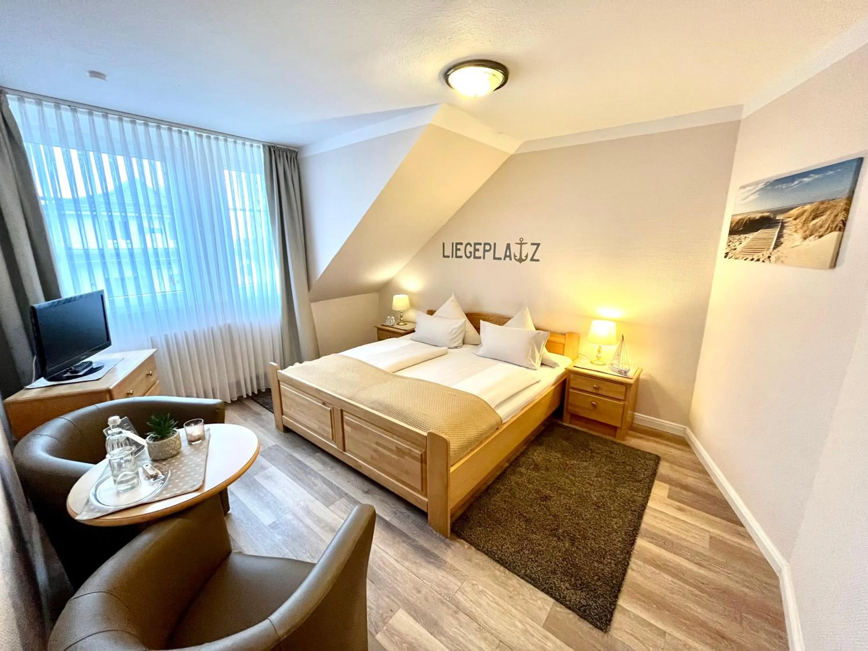 Photo of the whole room, Bed in Landhotel Esen