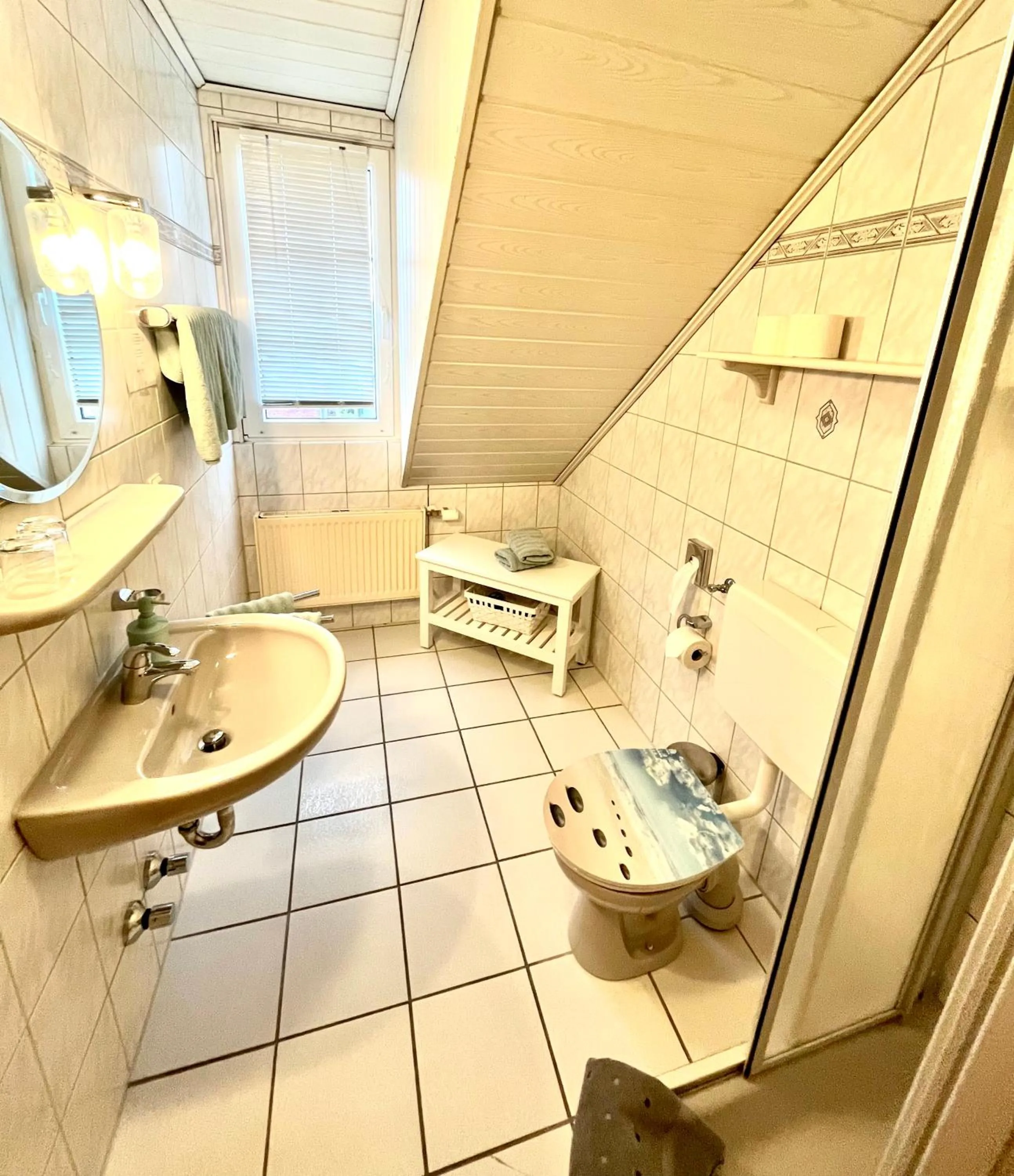 Bathroom in Landhotel Esen