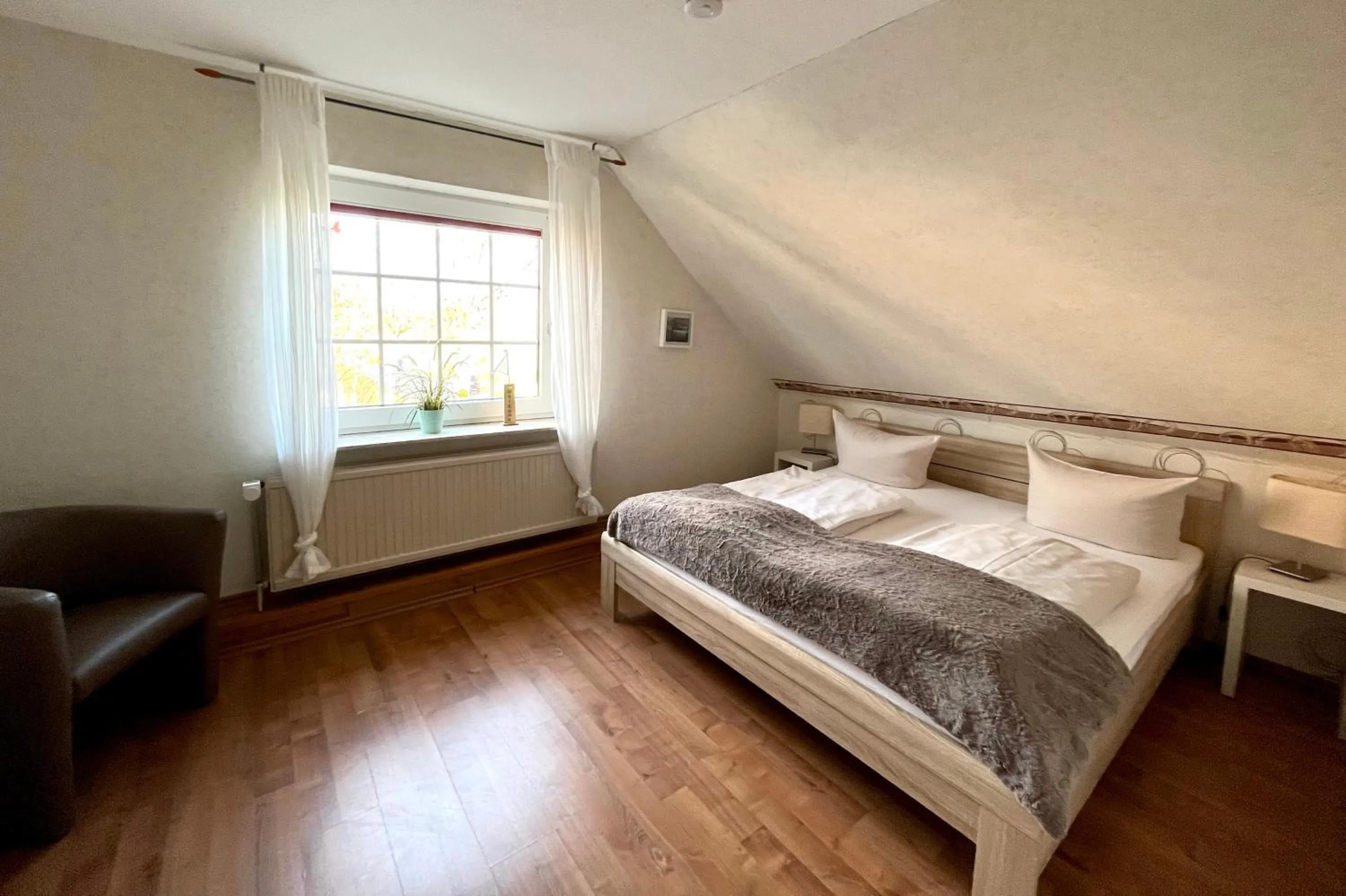 Bedroom, Bed in Landhotel Esen