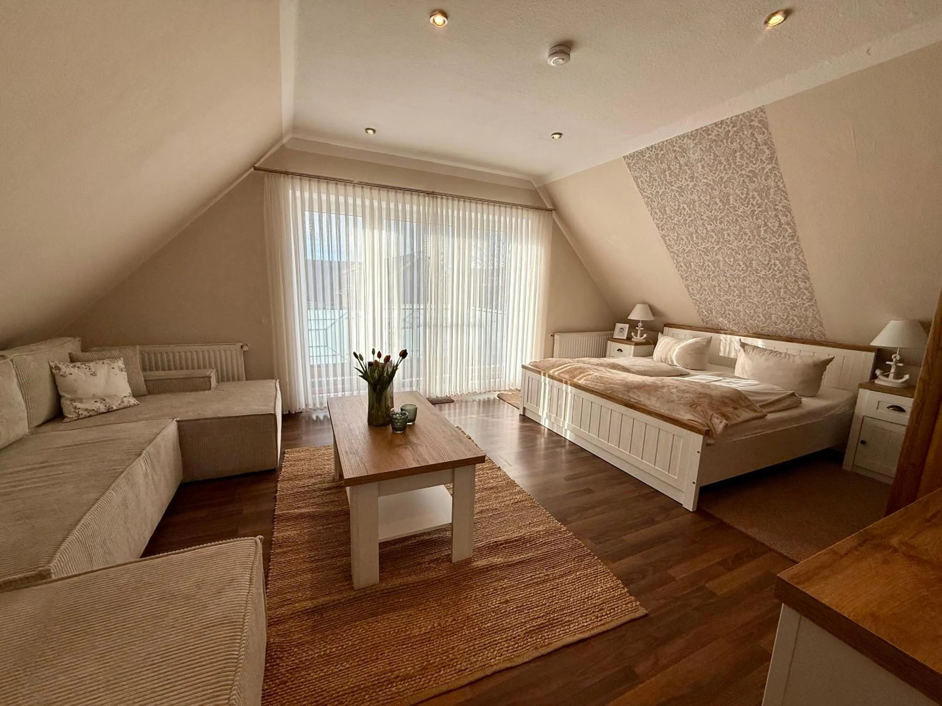 Living room, Bed in Landhotel Esen