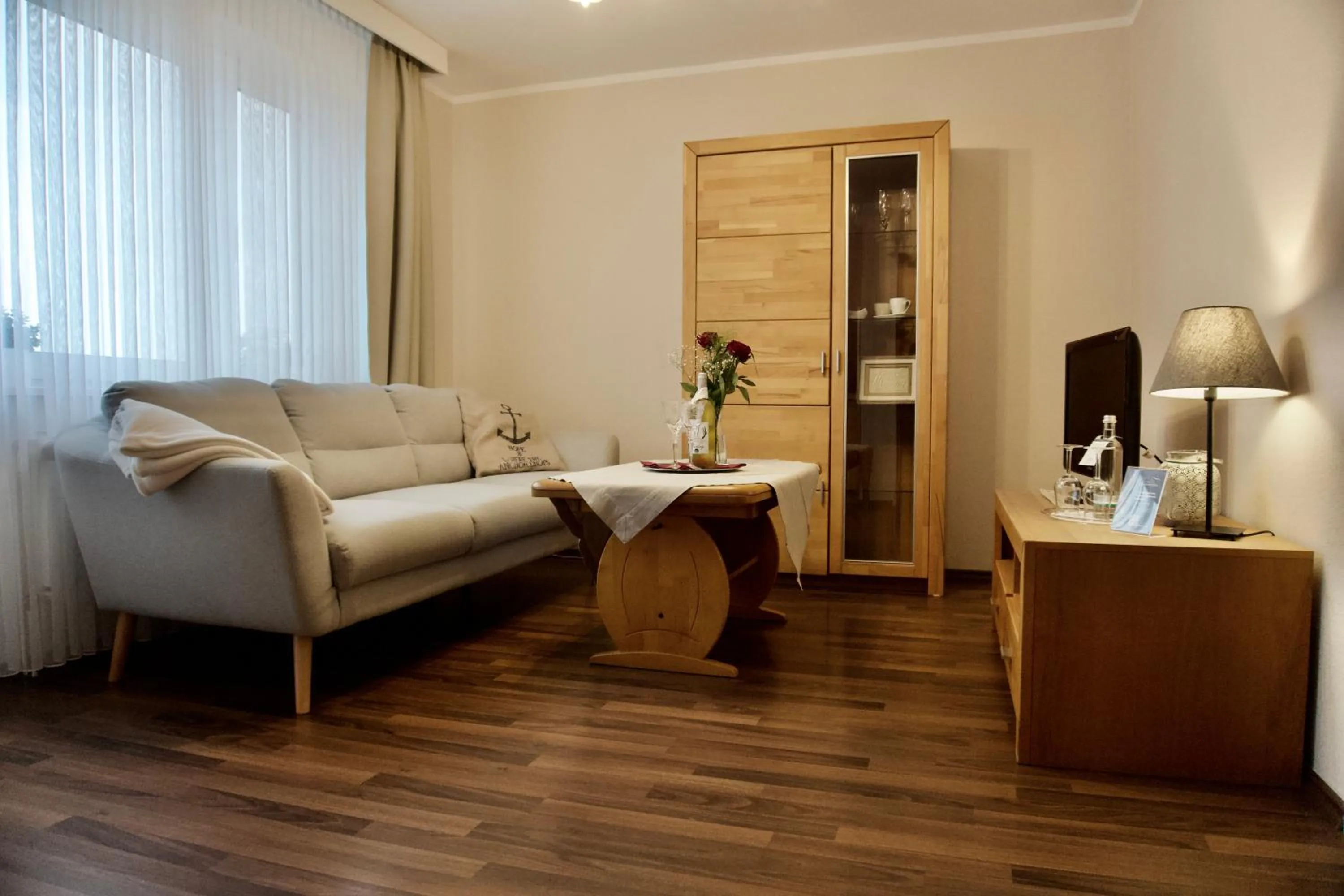 Living room, Bed in Landhotel Esen