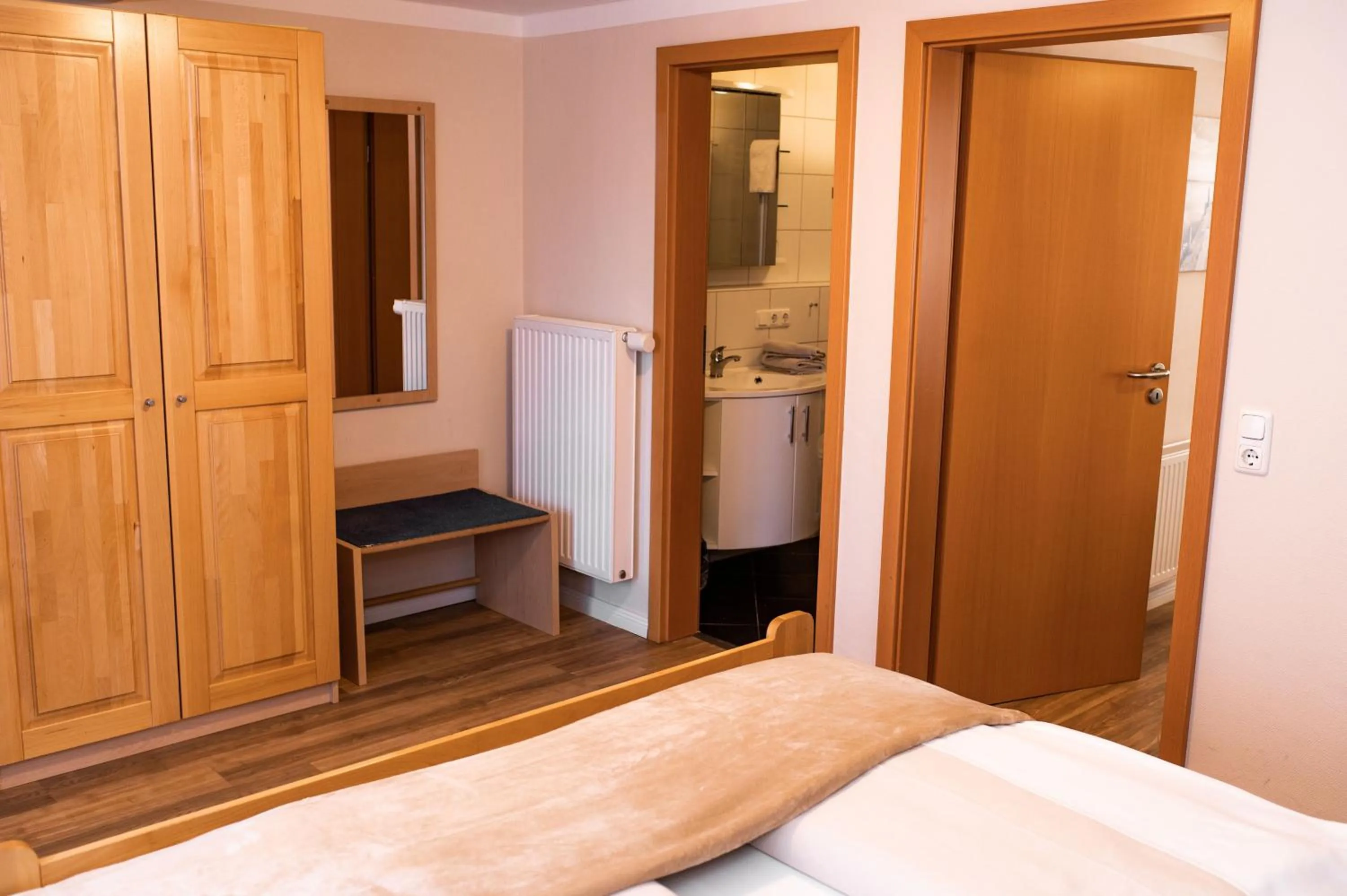 Photo of the whole room, Bed in Landhotel Esen