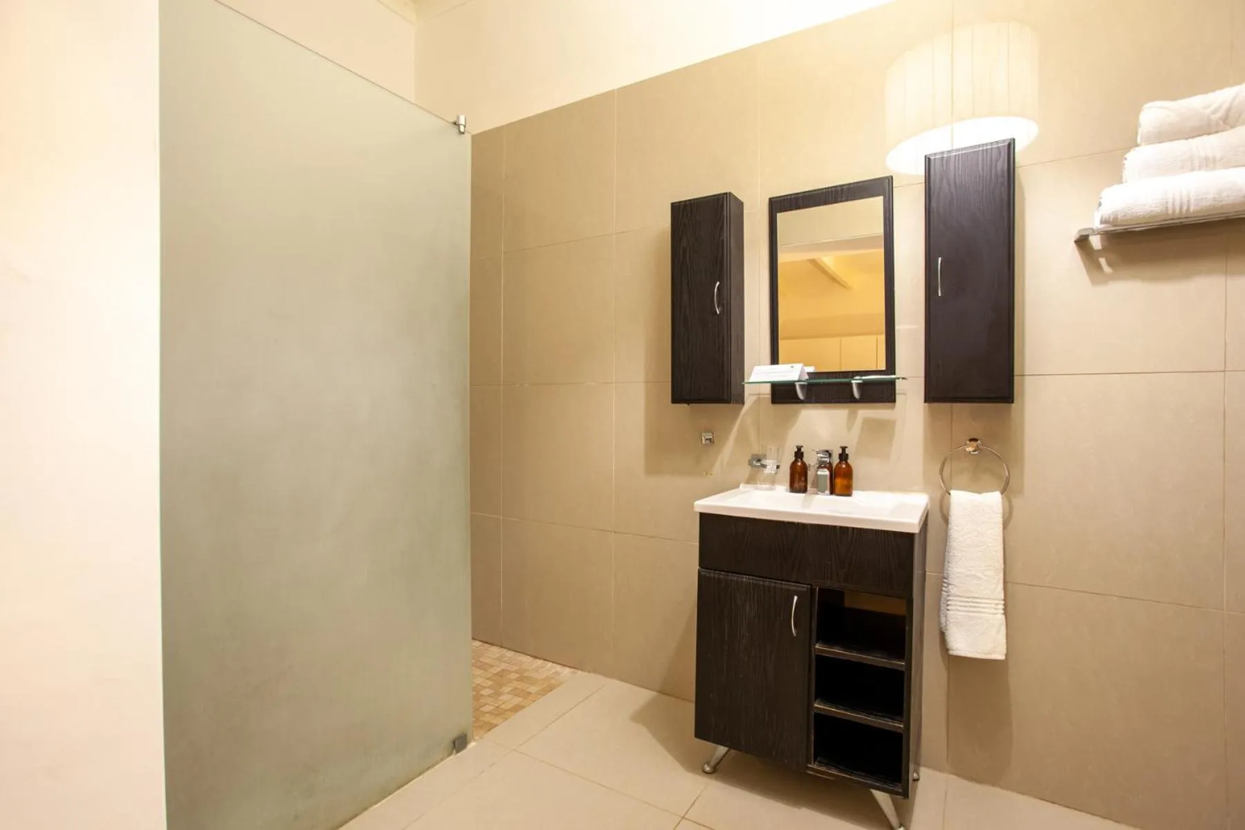 Bathroom in Inverdoorn Game Reserve Lodge