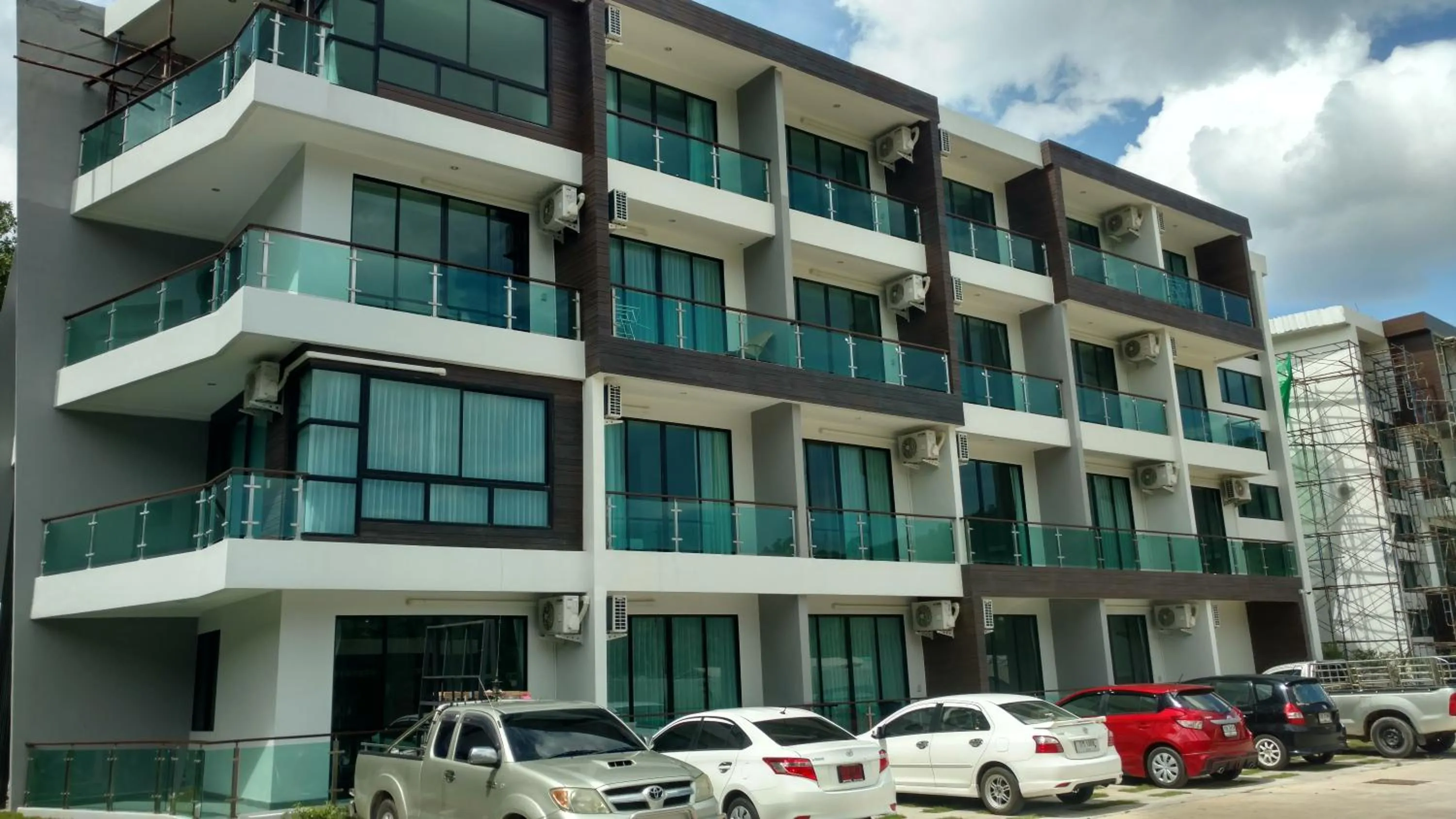 Facade/entrance in Naithon condominium A-103