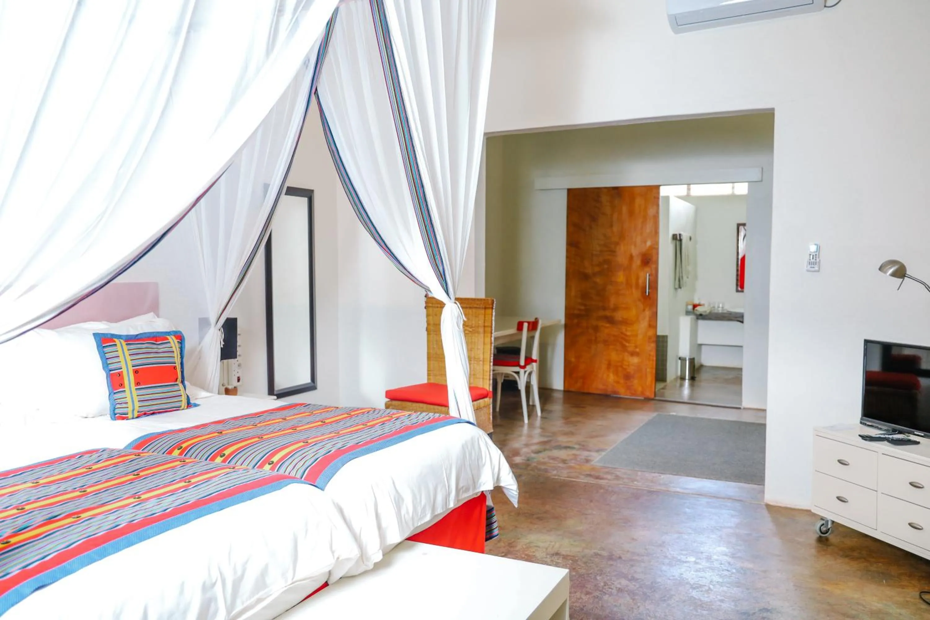 Bedroom, Bed in Madi a Thavha Mountain Lodge