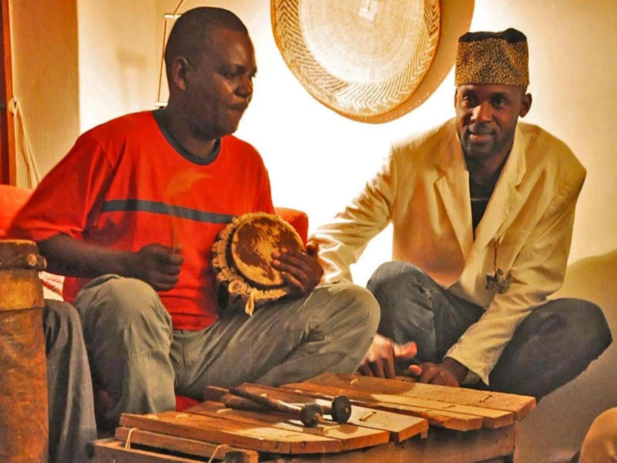 Guests in Madi a Thavha Mountain Lodge