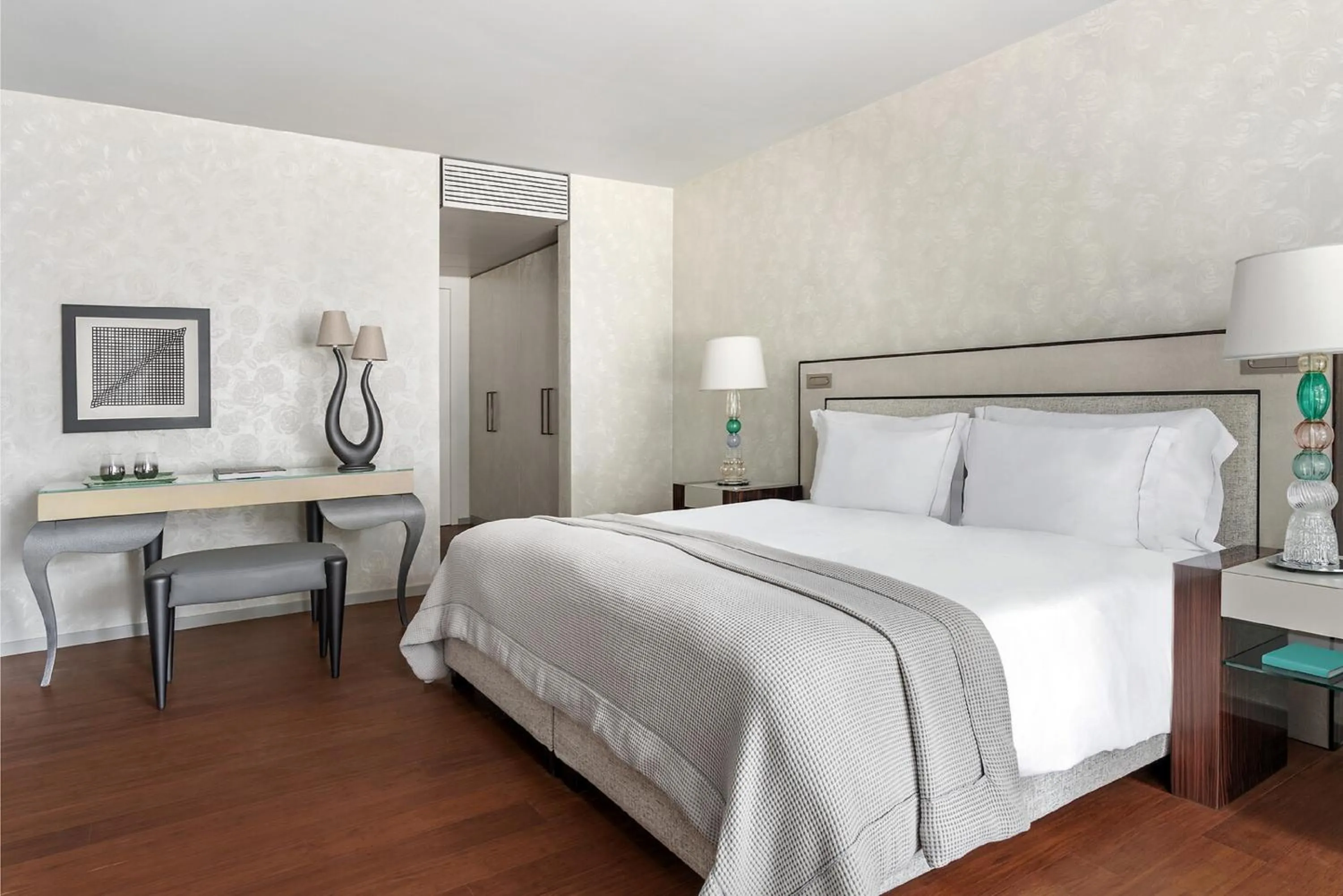 Photo of the whole room, Bed in Hotel Eden Roc - The Leading Hotels of the World