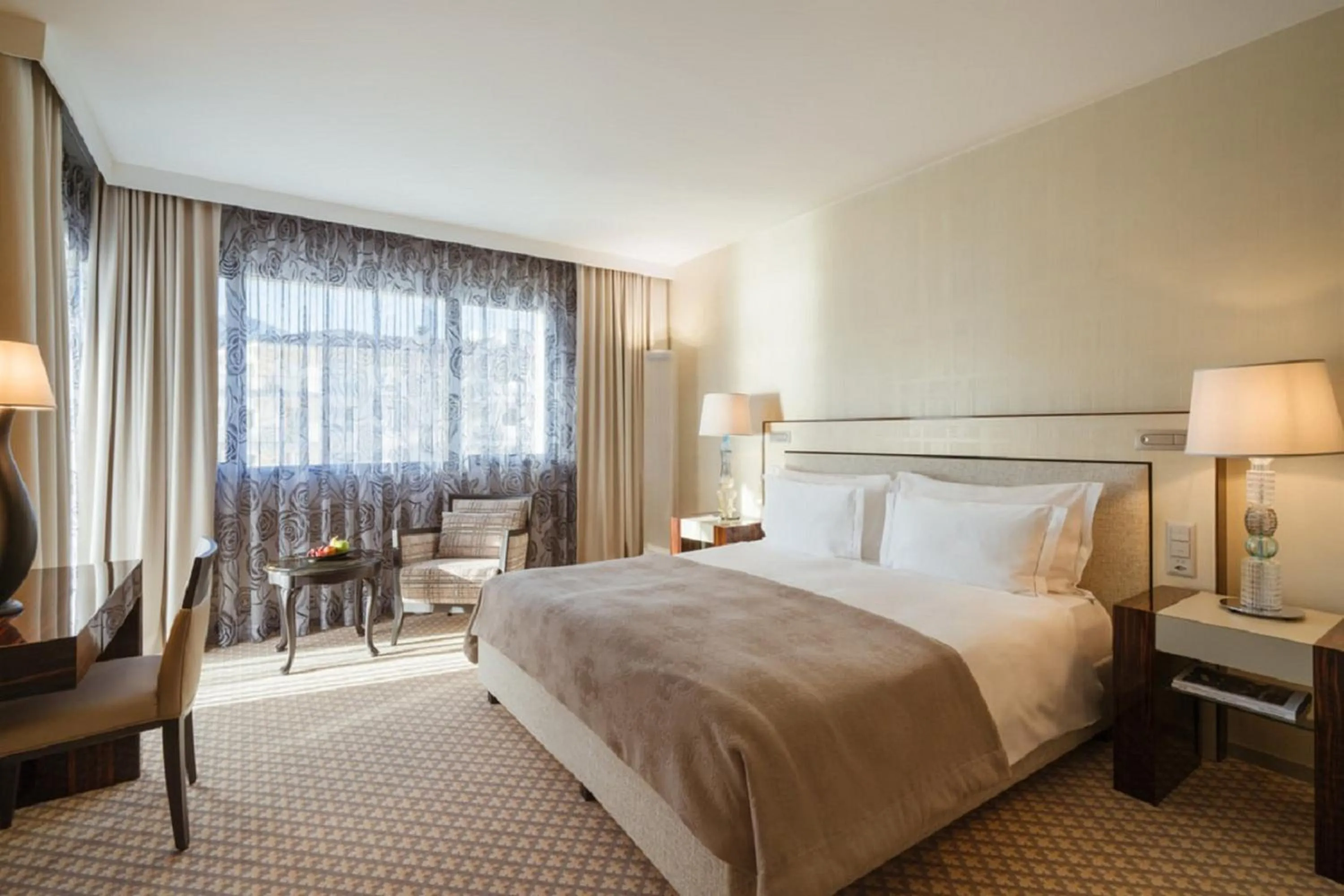 Bed in Hotel Eden Roc - The Leading Hotels of the World